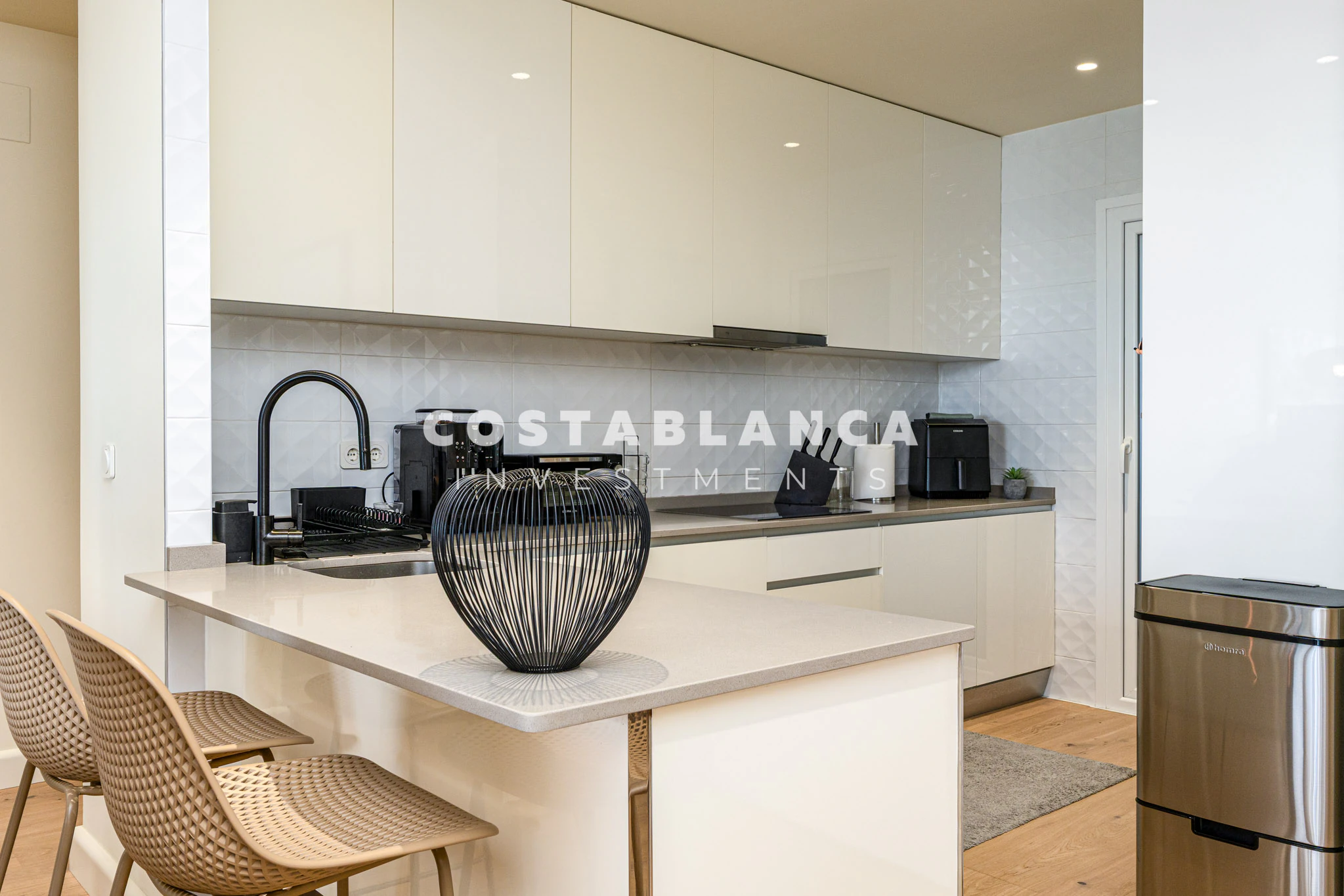 Moderne Luxuswohnung mit Meerblick zum Verkauf in Sunset Drive, Benidorm