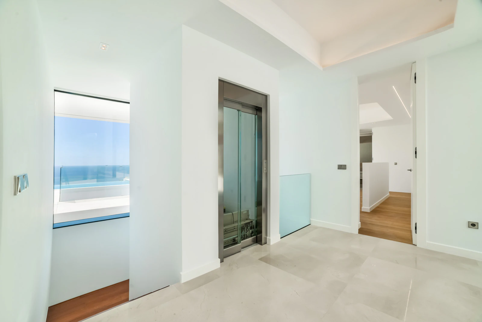 Villa de luxe avec vue panoramique sur la mer à vendre dans les collines d’Altea avec grande piscine