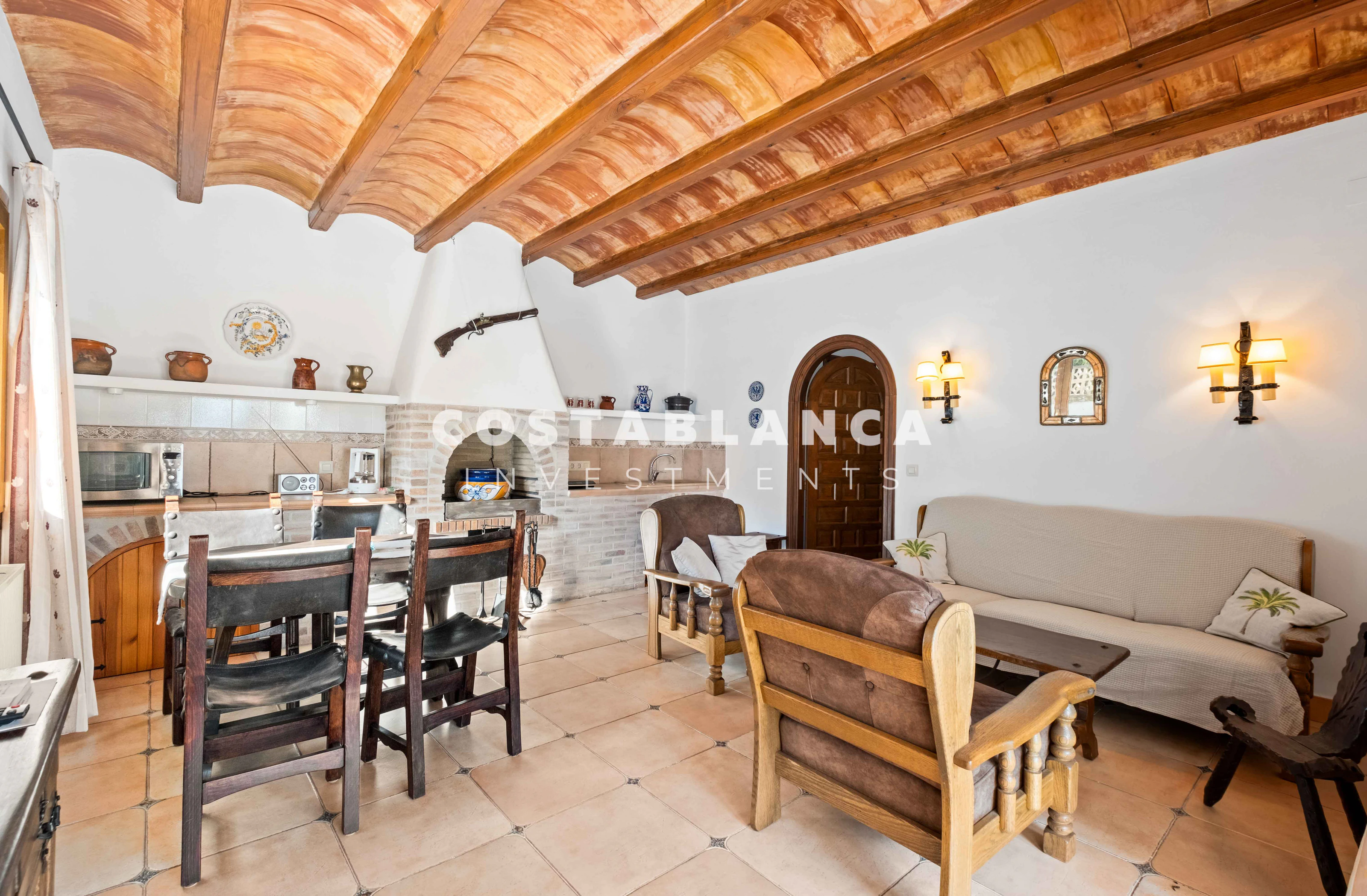 Ruime villa met gastenappartement, uitzicht op zee te koop in Calpe