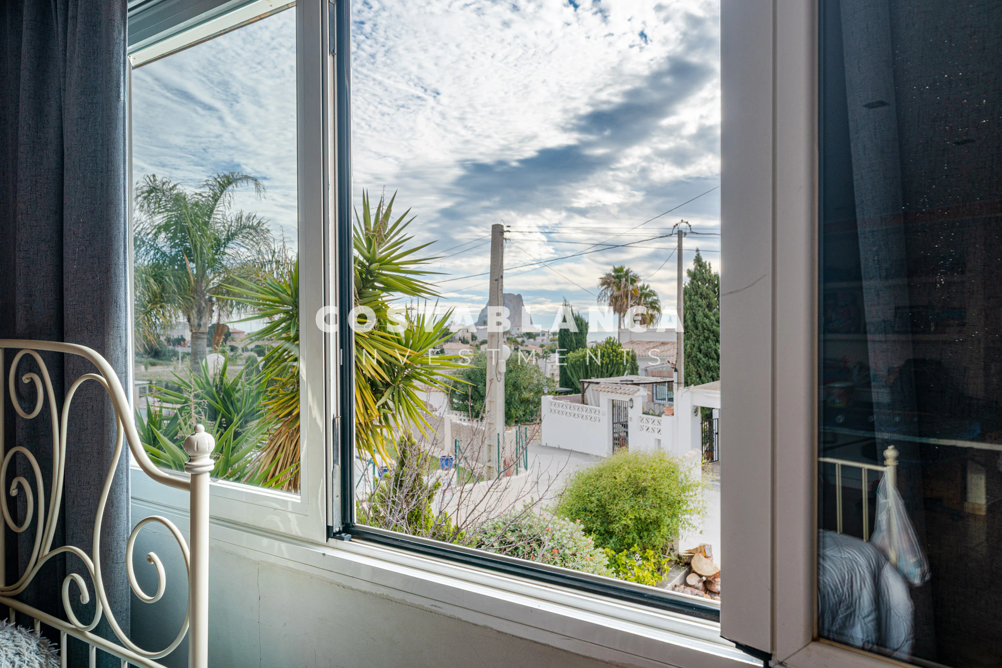 Duplex for Sale in Calpe with Panoramic Sea Views