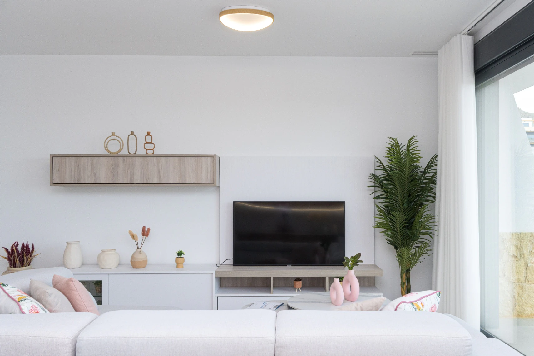 Nowo wybudowany nowoczesny apartament na sprzedaż w Finestrat z basenem bez krawędzi