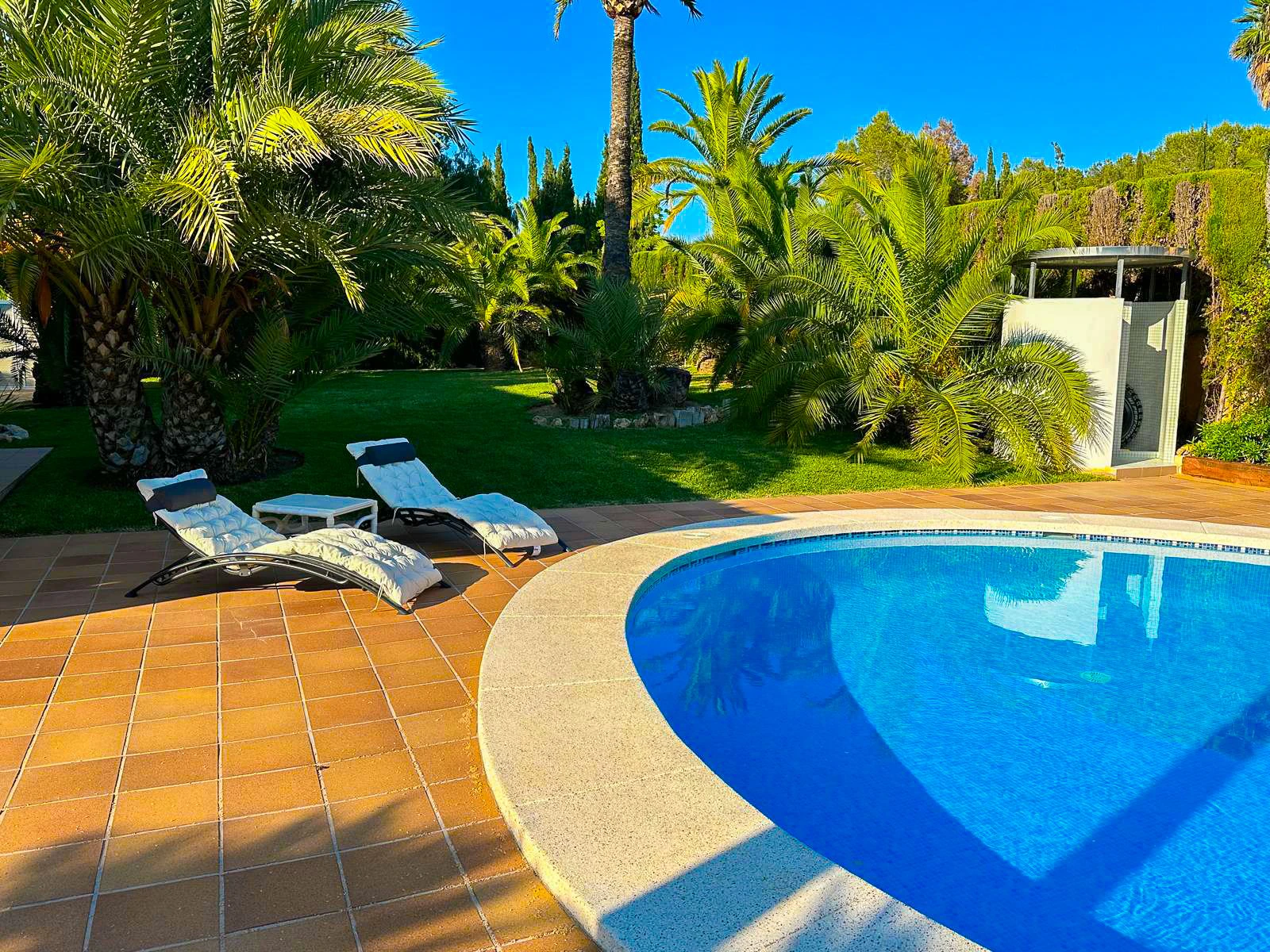 Exquisite Villa zum Verkauf in Benidorm