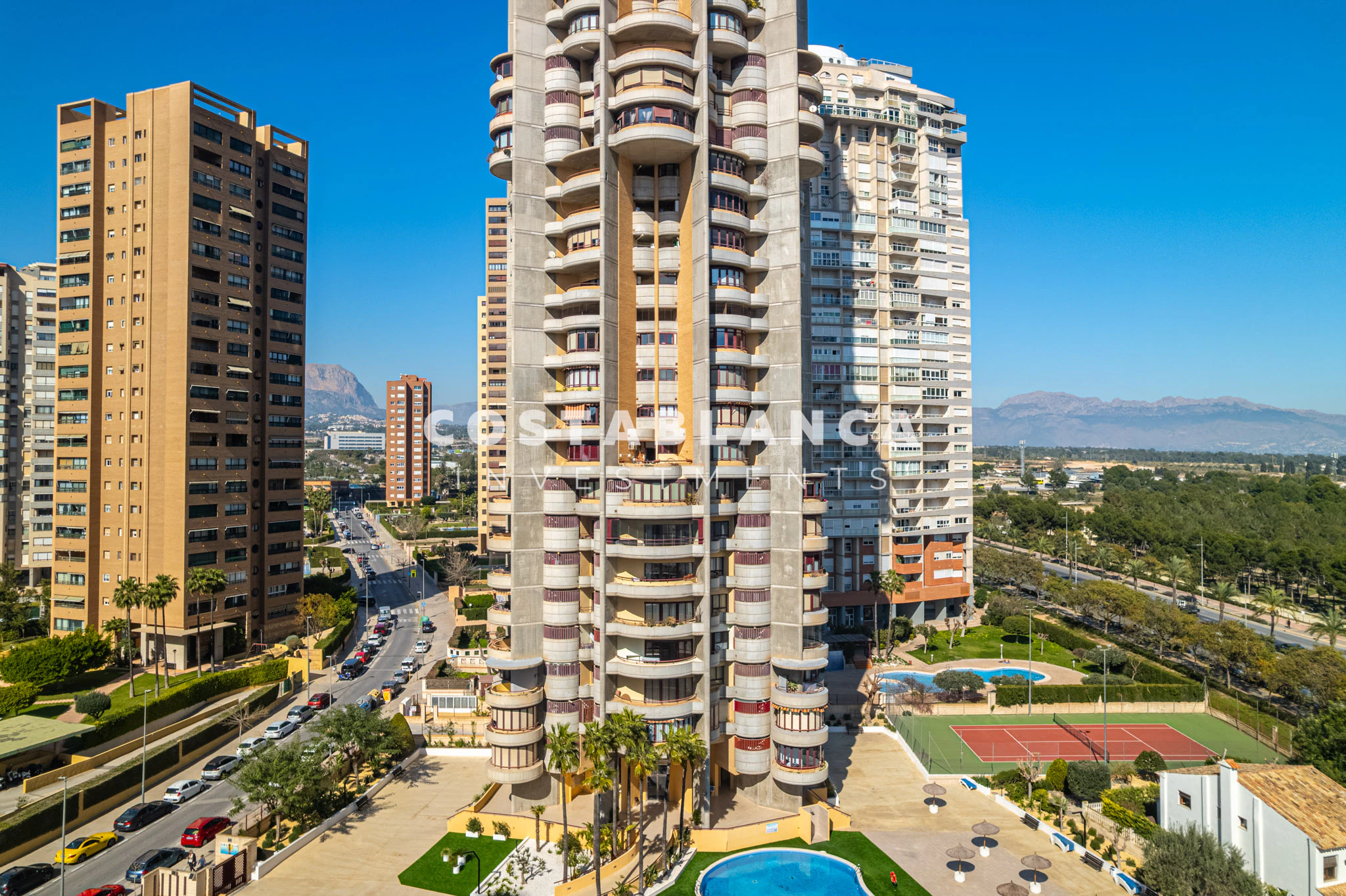 Apartment for Sale Entire 38th Floor of the Iconic Negurigane Building for sale in Benidorm