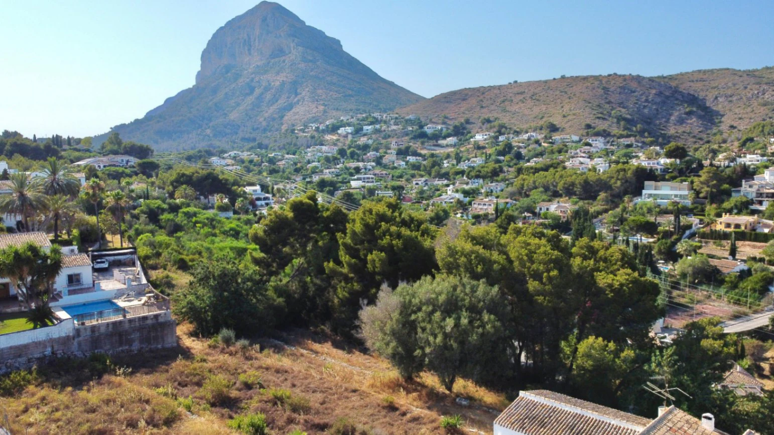 Parcelle située à courte distance du centre historique de Javea.