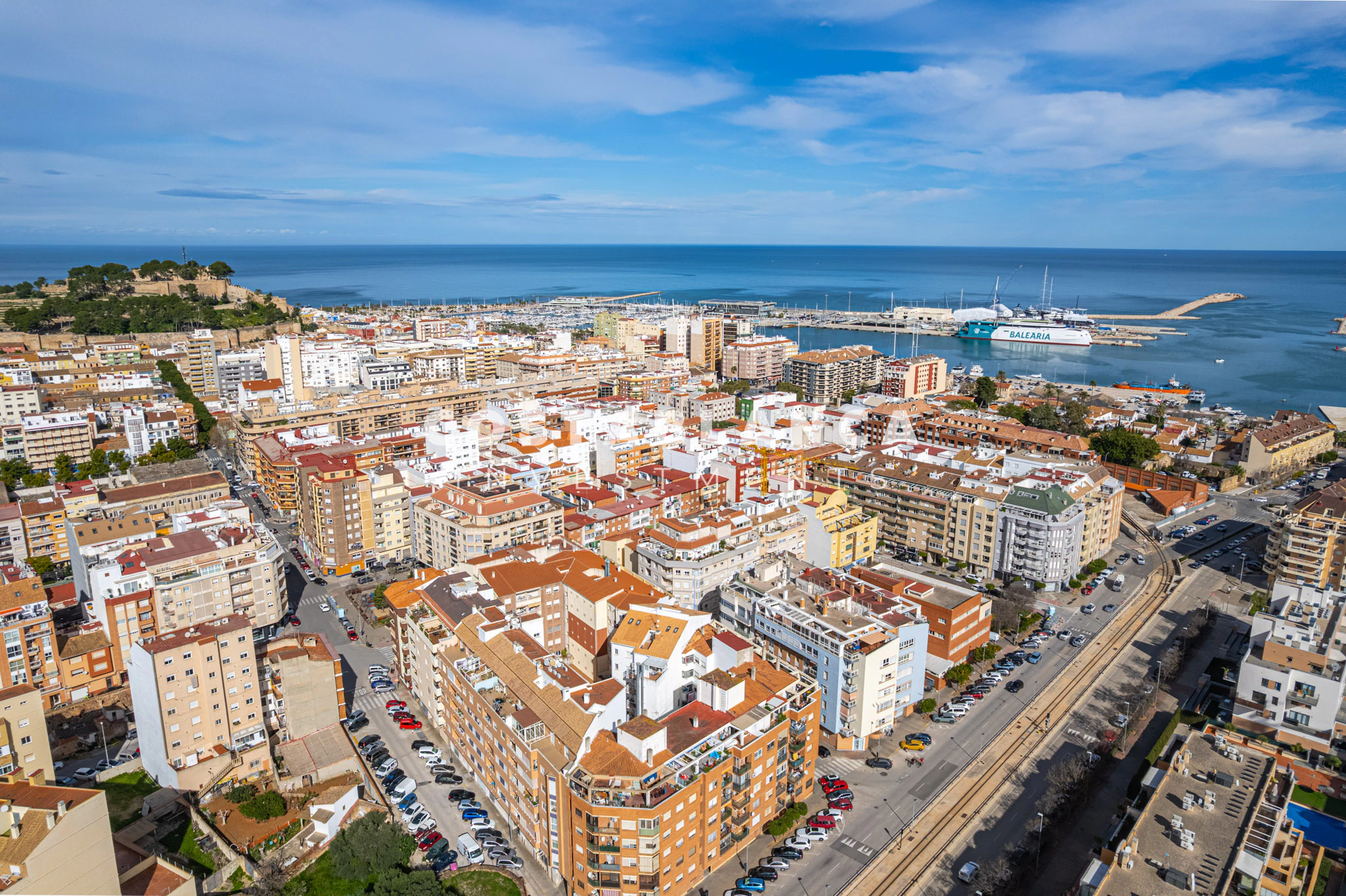 Spacious 3 Bedroom, Apartment in Central Dénia