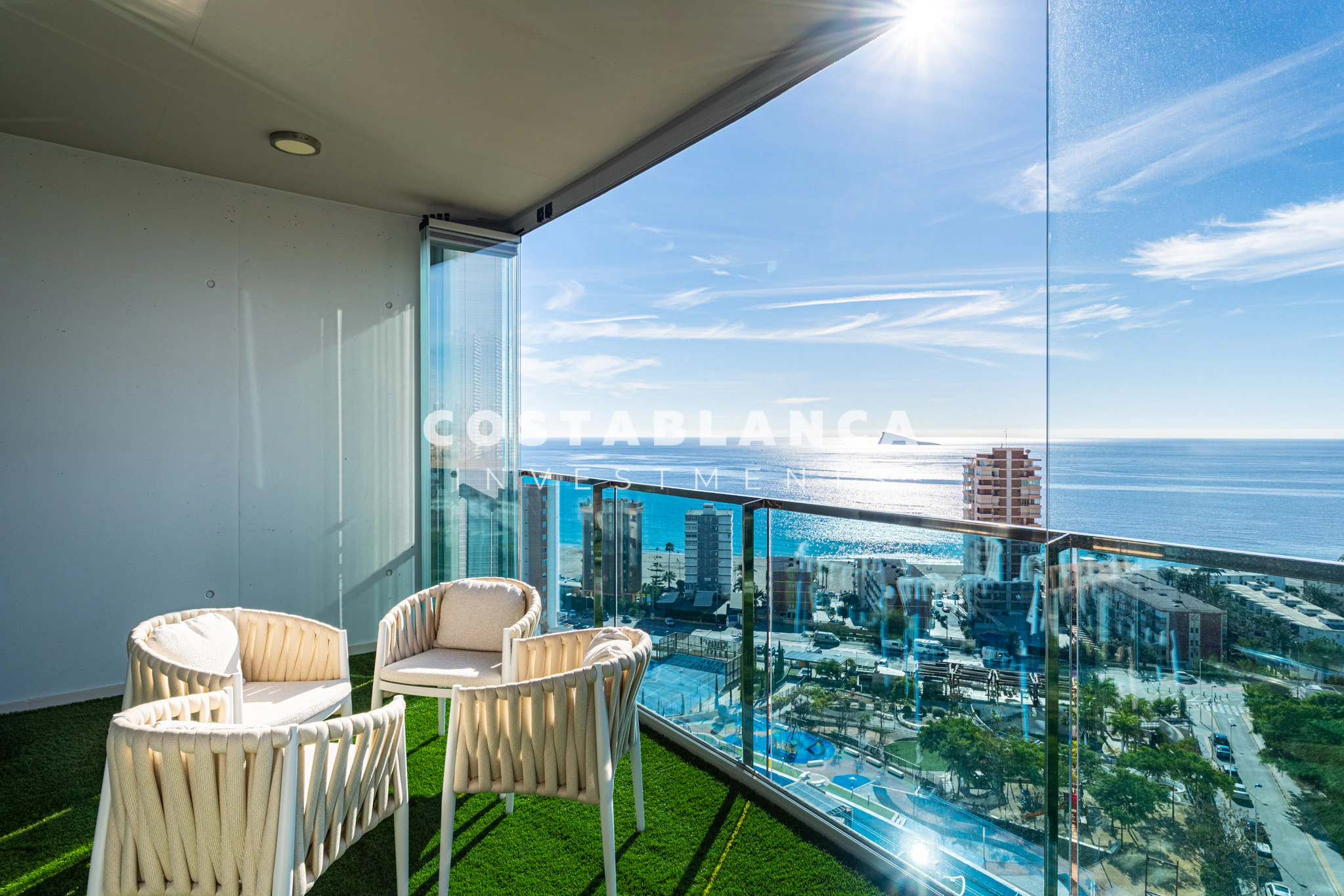 Moderne Luxuswohnung mit Meerblick zum Verkauf in Sunset Drive, Benidorm
