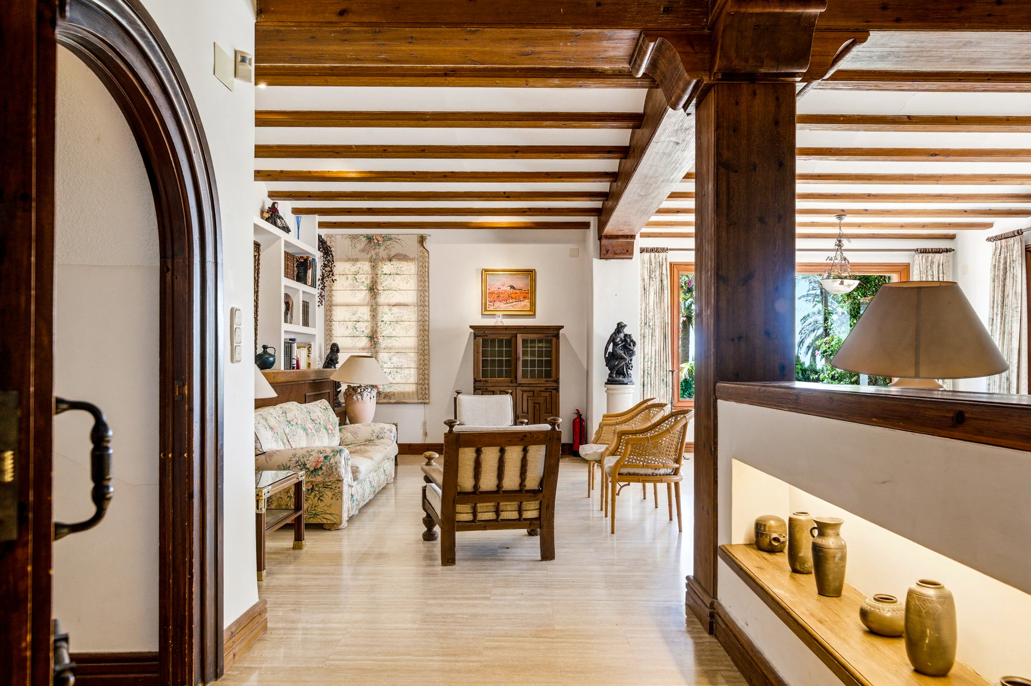 Exclusive Mediterranean Estate with Vineyards and Lakes for sale in Novelda