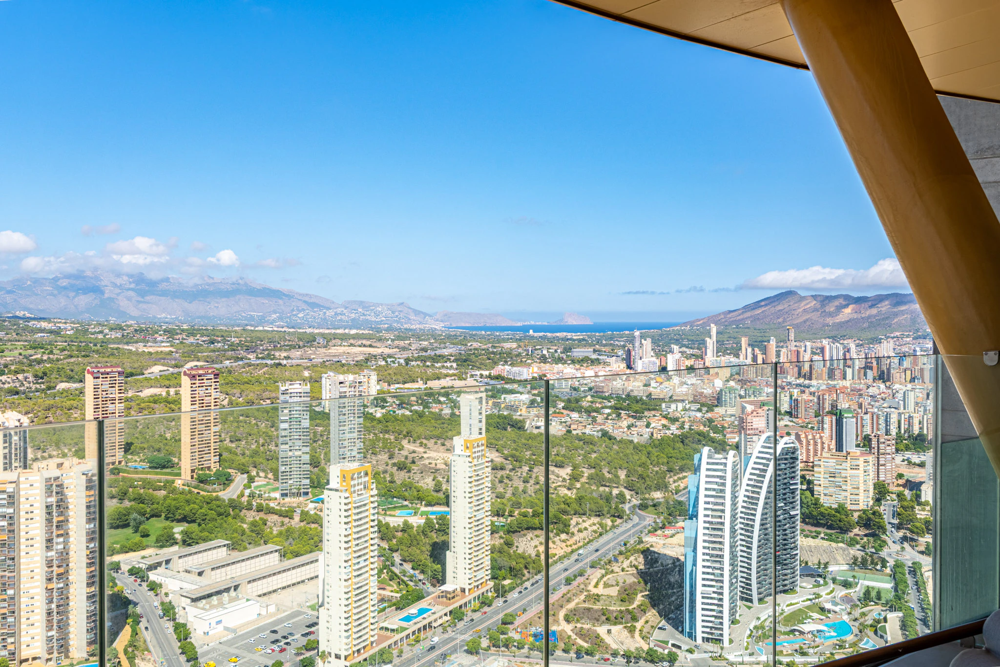 43. Etage Residence mit Meer- und Bergblick zu verkaufen in Benidorm