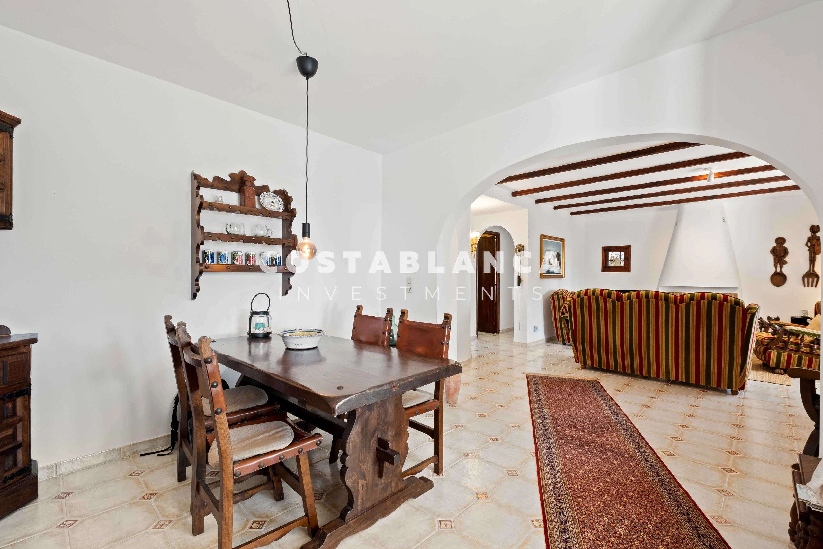 Ruime villa met gastenappartement, uitzicht op zee te koop in Calpe