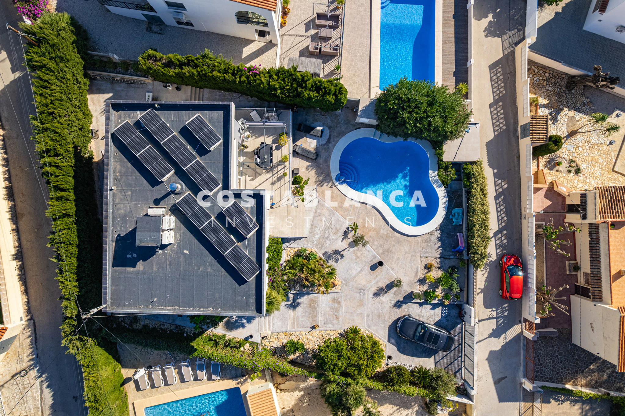 Villa moderne élégante avec piscine privée et suite principale à vendre à Calpe