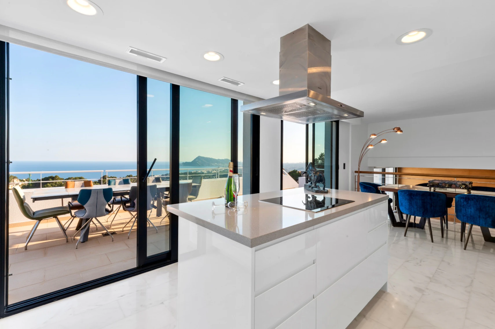 Modern Villa for Sale in Altea With Infinity Pool