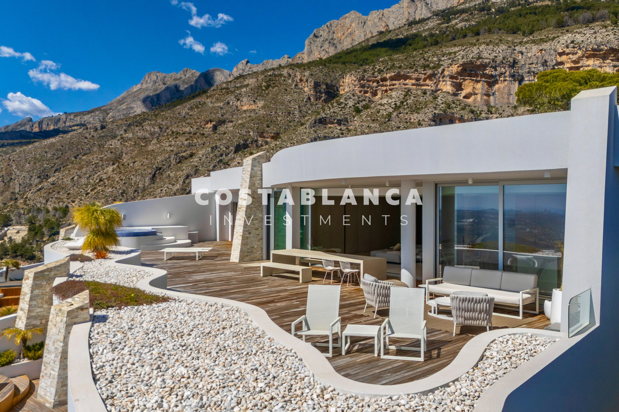 Luxury Penthouse with Panoramic Sea & Mountain Views for sale in Altea La Vella