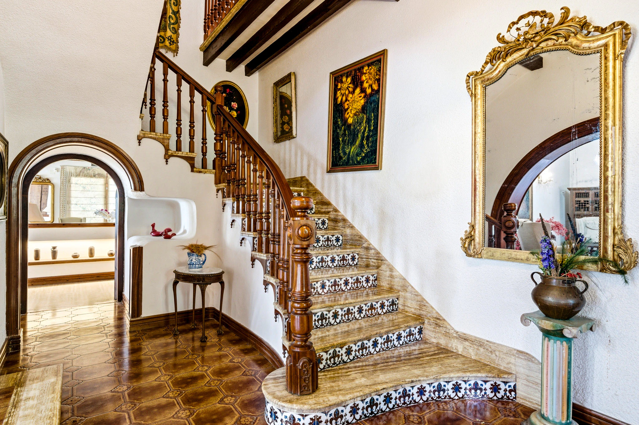 Exclusive Mediterranean Estate with Vineyards and Lakes for sale in Novelda