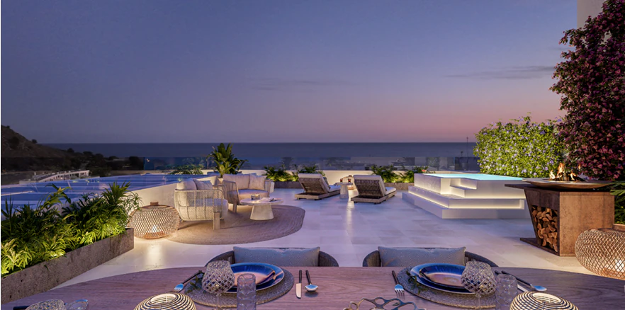 Top-Floor Luxury Apartment with Rooftop Pool for sale in Villajoyosa