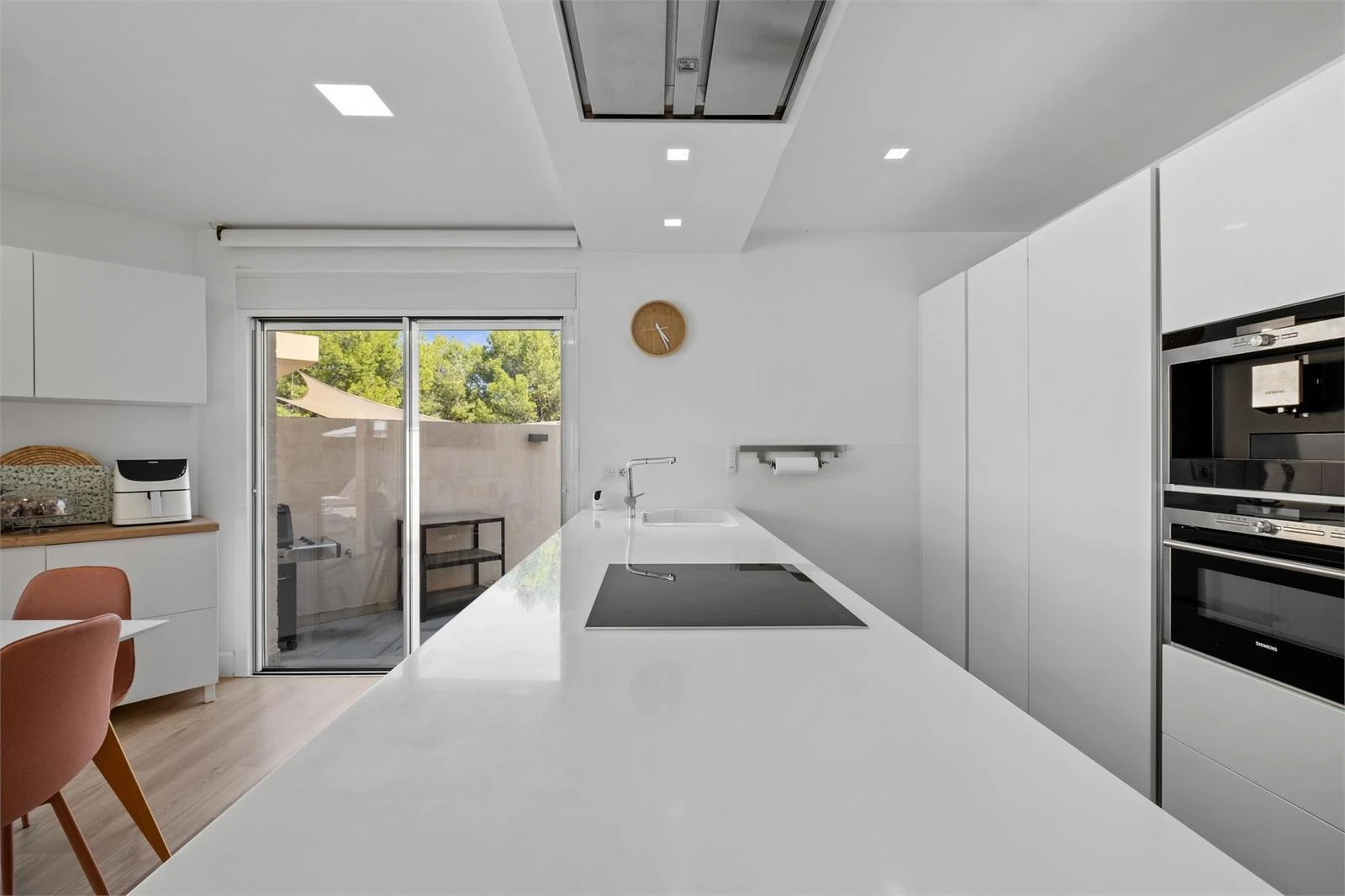 Modern Villa for Sale in Alfaz Del Pi With Private Swimming Pool
