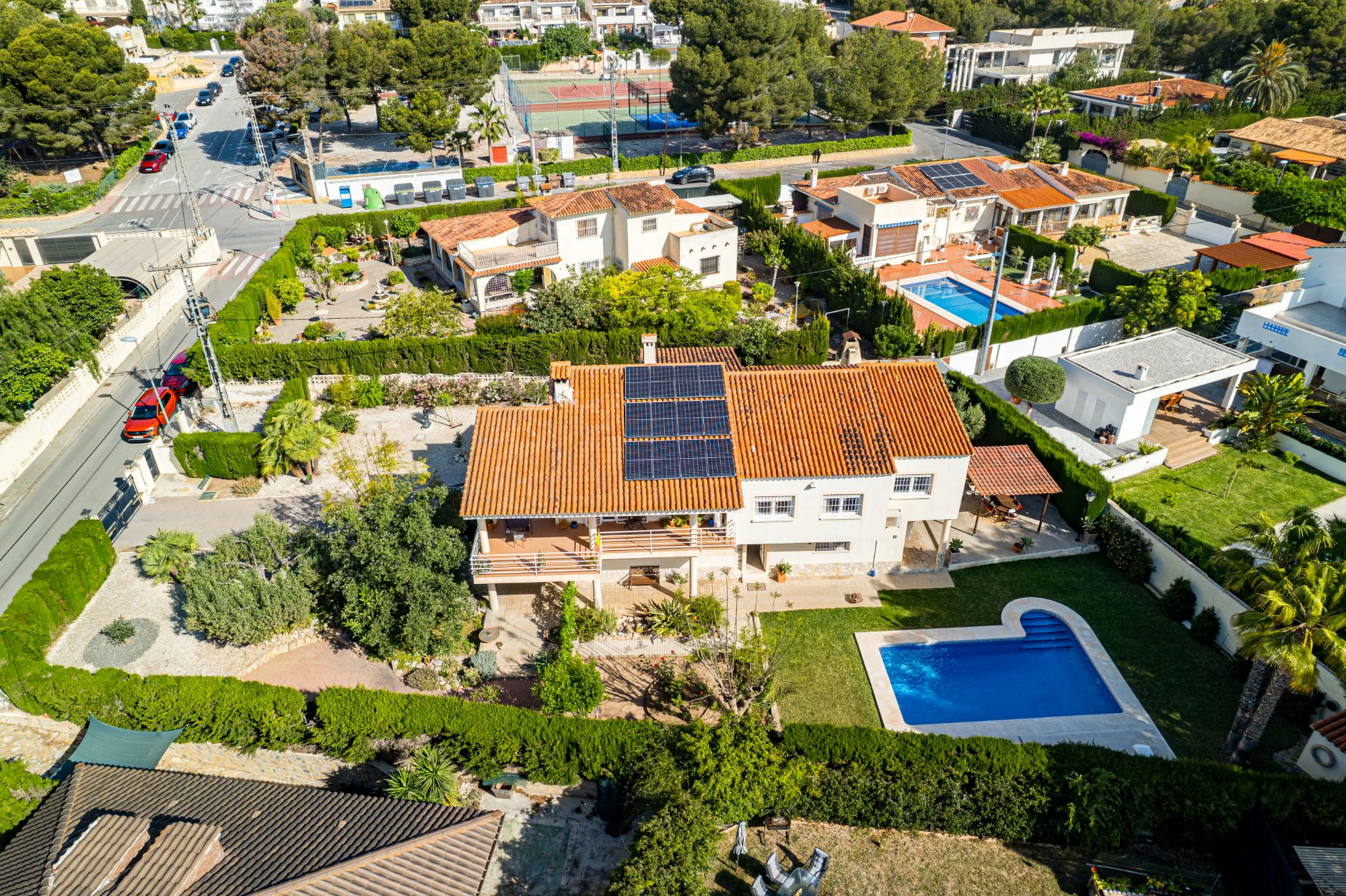 VILLA SPACIEUSE RÉNOVÉE À LA NUCIA AVEC PISCINE ET EXCELLENTS ESPACES EXTERIEURS À VENDRE À LA NUCIA