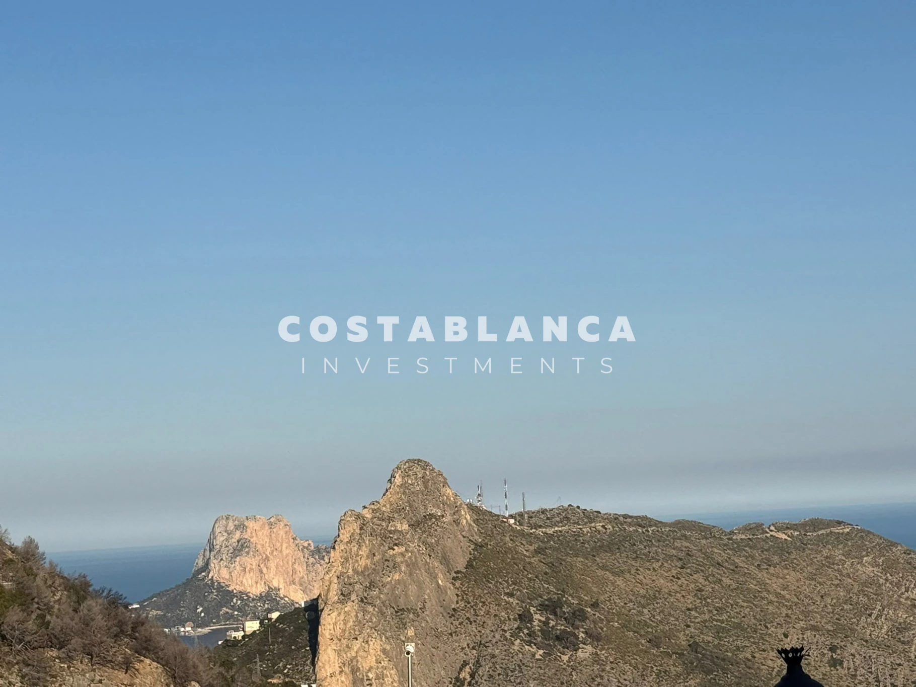 Une villa au style de vie unique avec vue sur la mer et les montagnes à Altea Hills