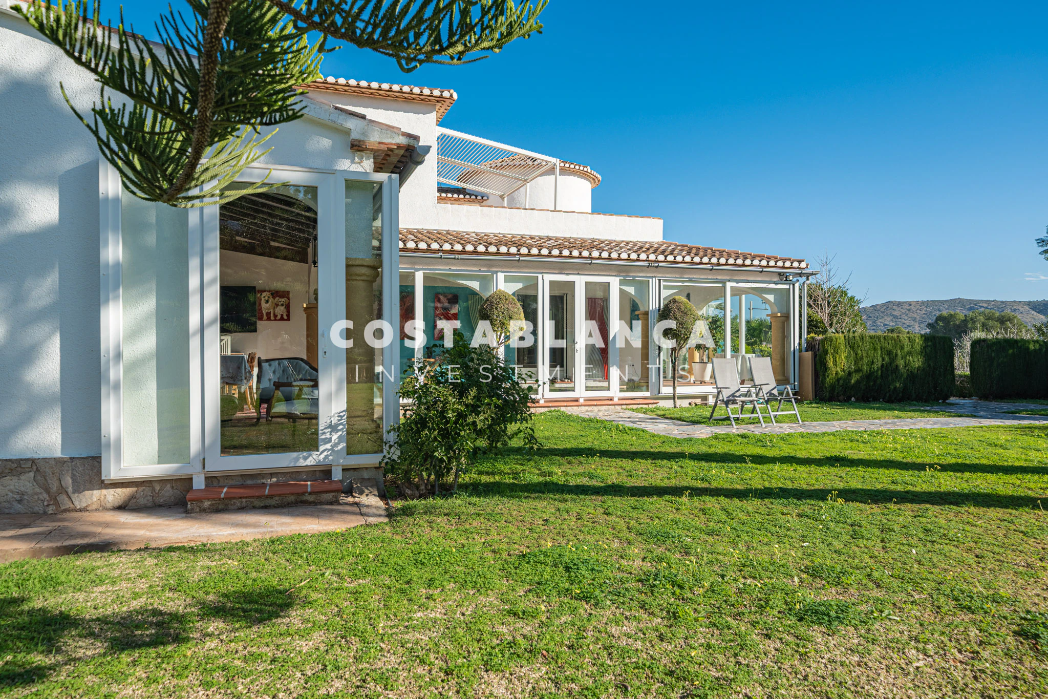 Fully Modernized Luxury Villa with Guest Apartment and Solar Energy for sale in Denia