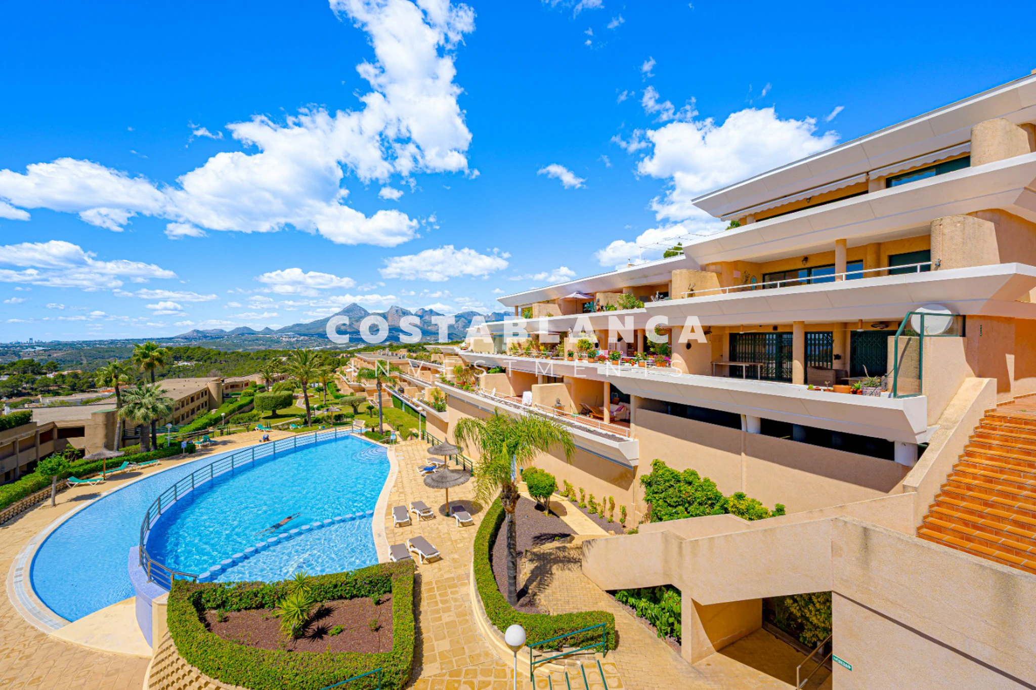 Appartement d'angle spacieux avec vue sur la mer et les montagnes à vendre à Altea La Nova