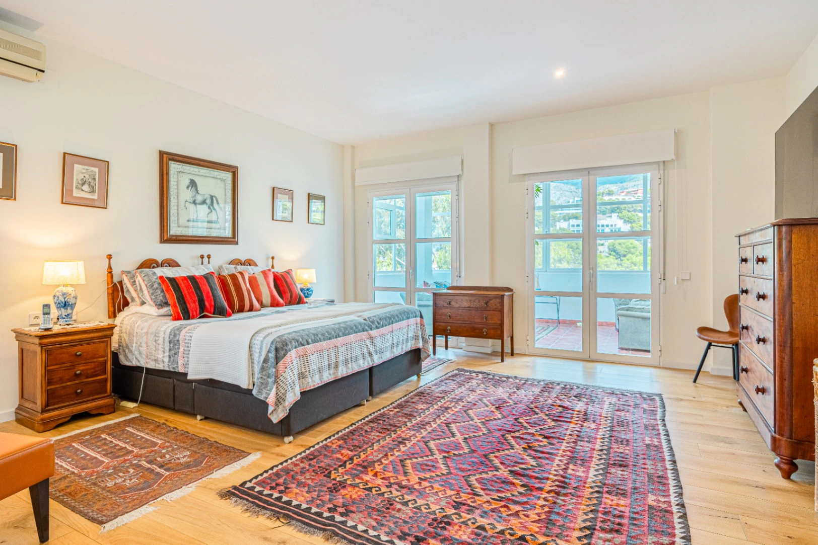 Geräumige Villa zum Verkauf in Altea la Vella mit Meerblick und Zugang zum Golfplatz