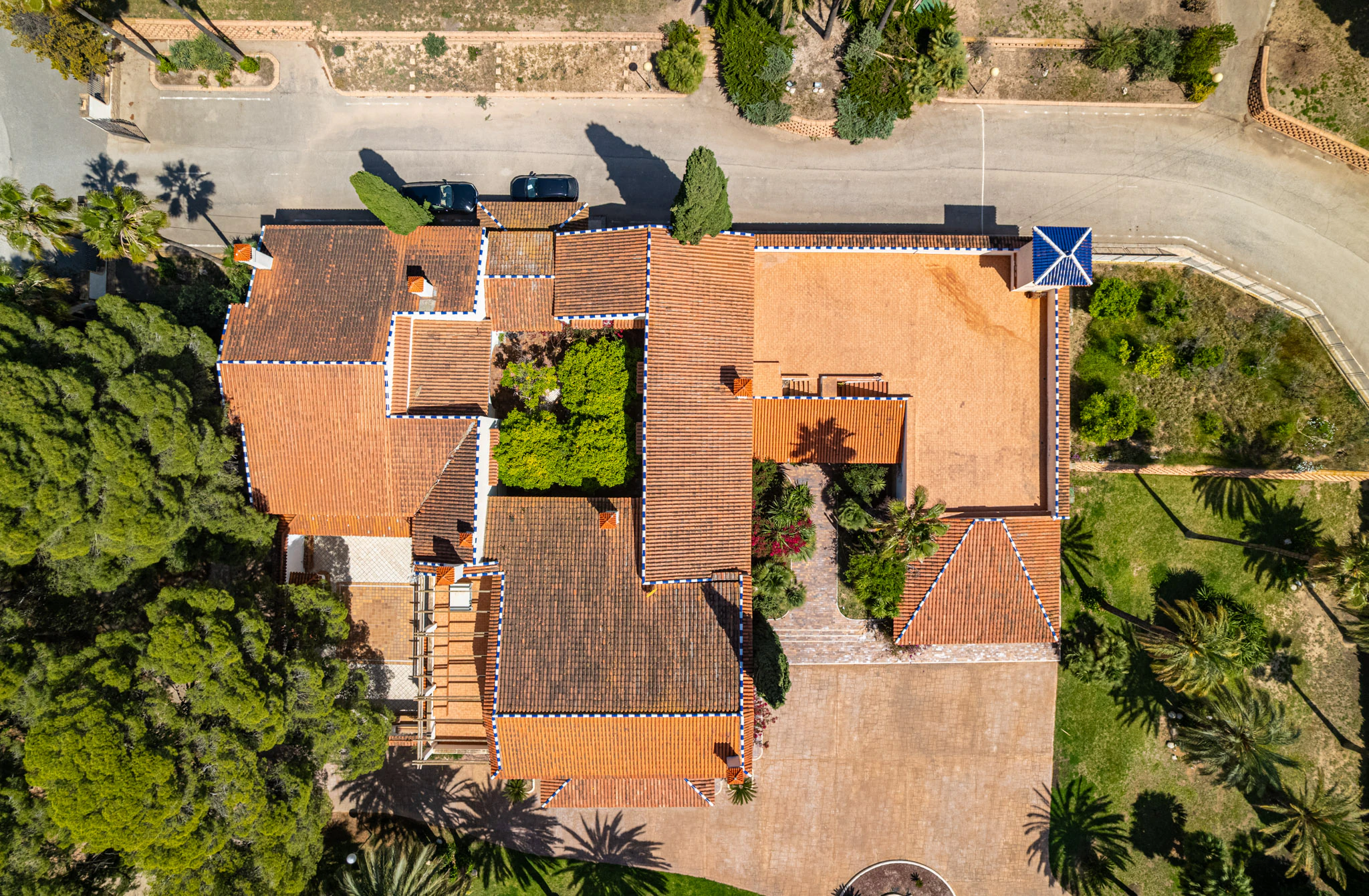 Exclusive Mediterranean Estate with Vineyards and Lakes for sale in Novelda
