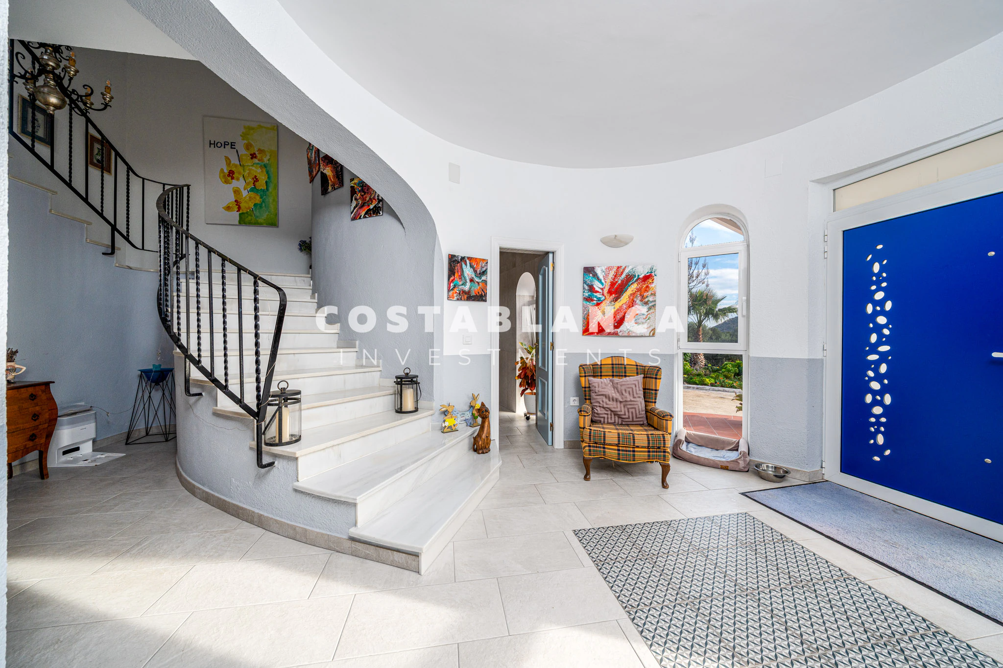 Fully Modernized Luxury Villa with Guest Apartment and Solar Energy for sale in Denia