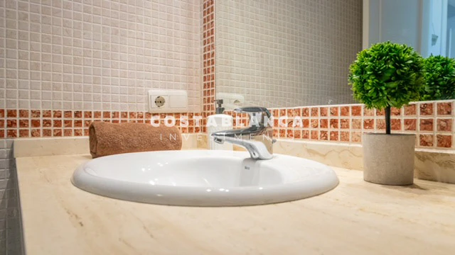 Bungalow with Sea and Mountain Views for Long-Term Rent in Mascarat – Casa Aura
