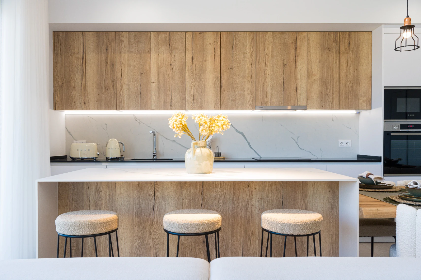 Nowo wybudowany nowoczesny apartament na sprzedaż w Finestrat z basenem bez krawędzi