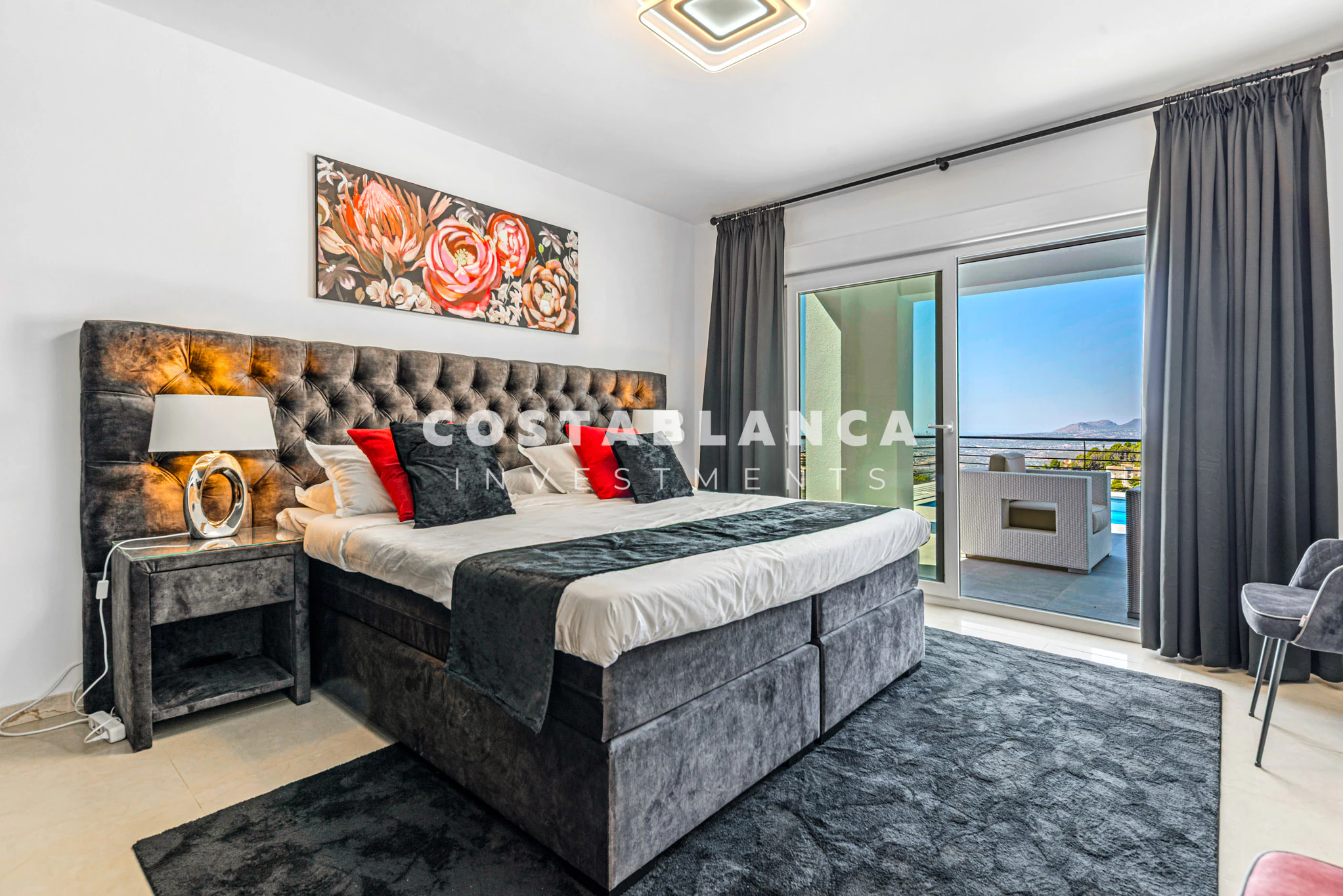 Designer Villa met Infinity Uitzichten over de Costa Blanca Te Koop In Altea Hills