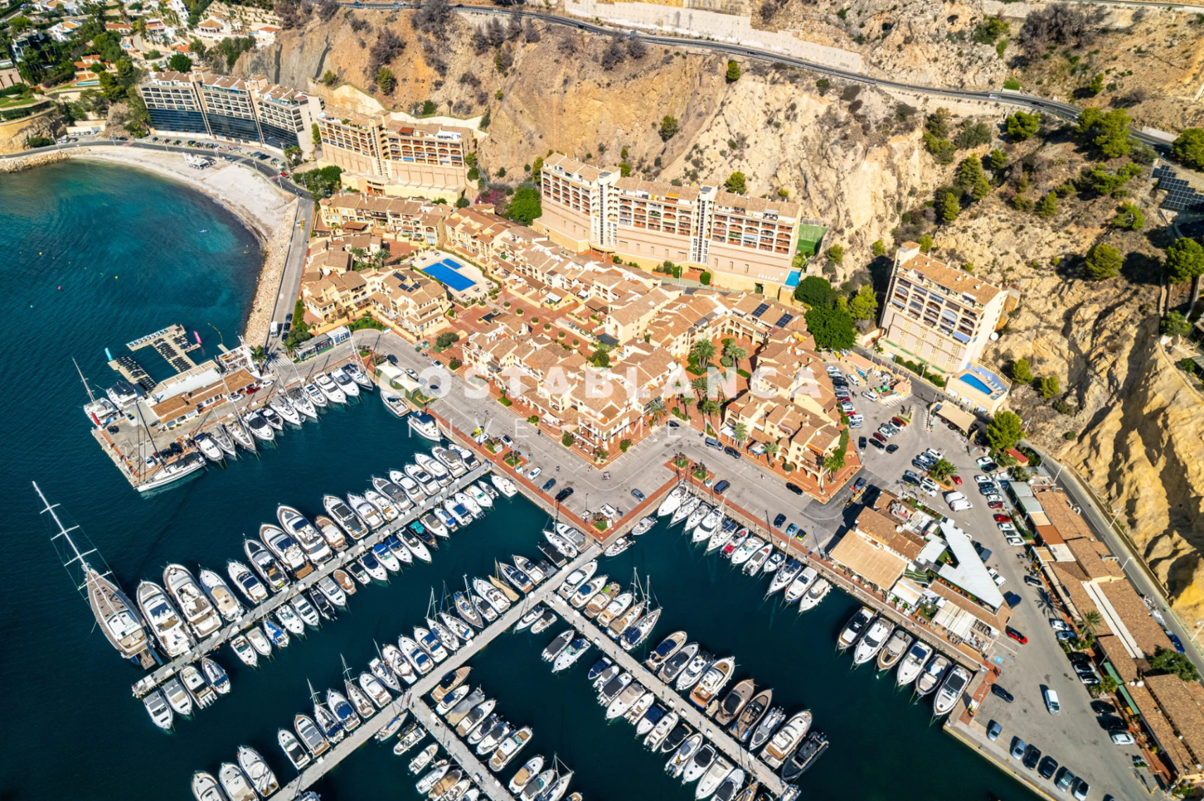 Gerestaureerd Appartement met Uitzicht op Zee in Mascarat Haven Altea