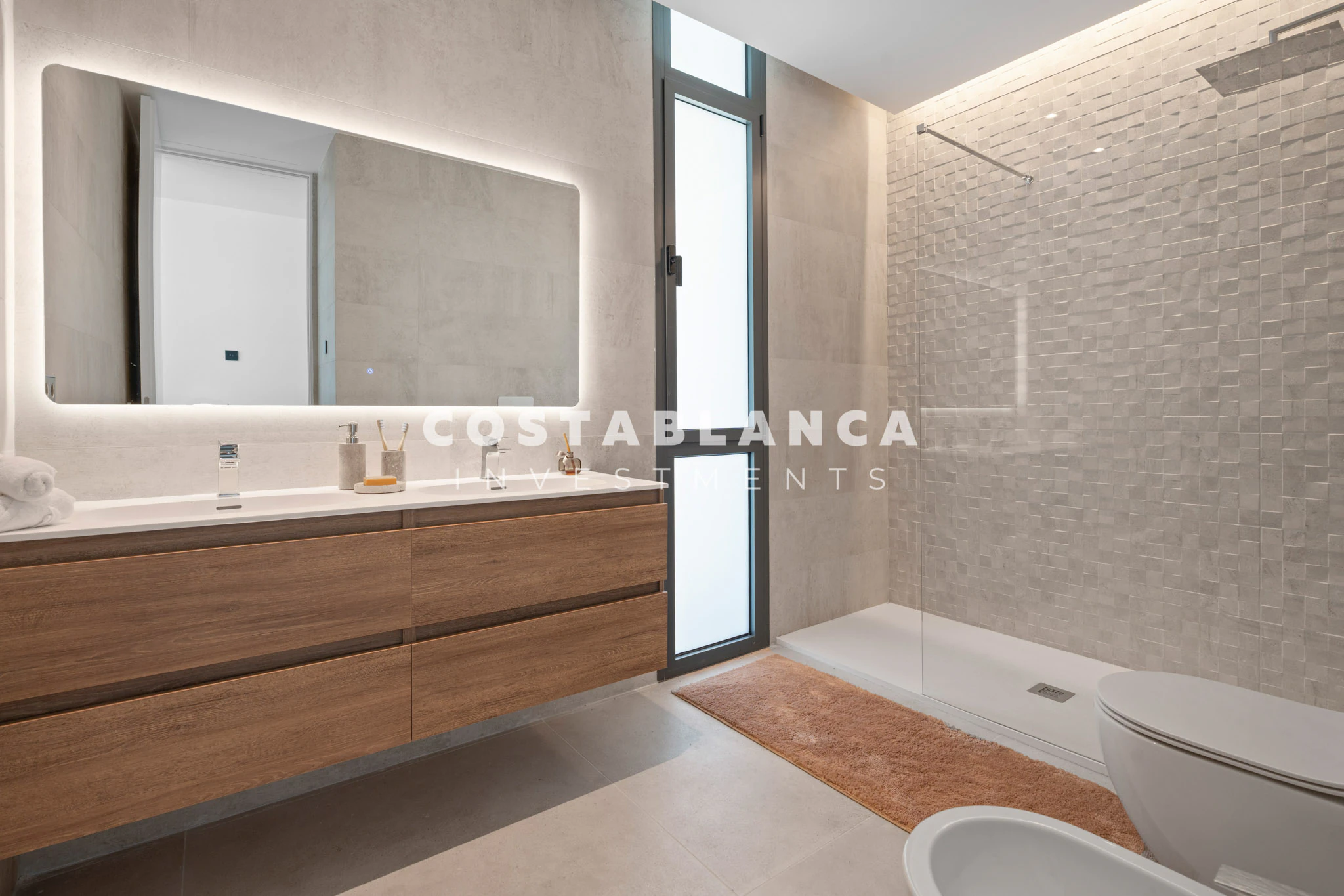 Moderne onafhankelijke villa's met privé-tuinen en hoogwaardige afwerkingen te koop in Benidorm