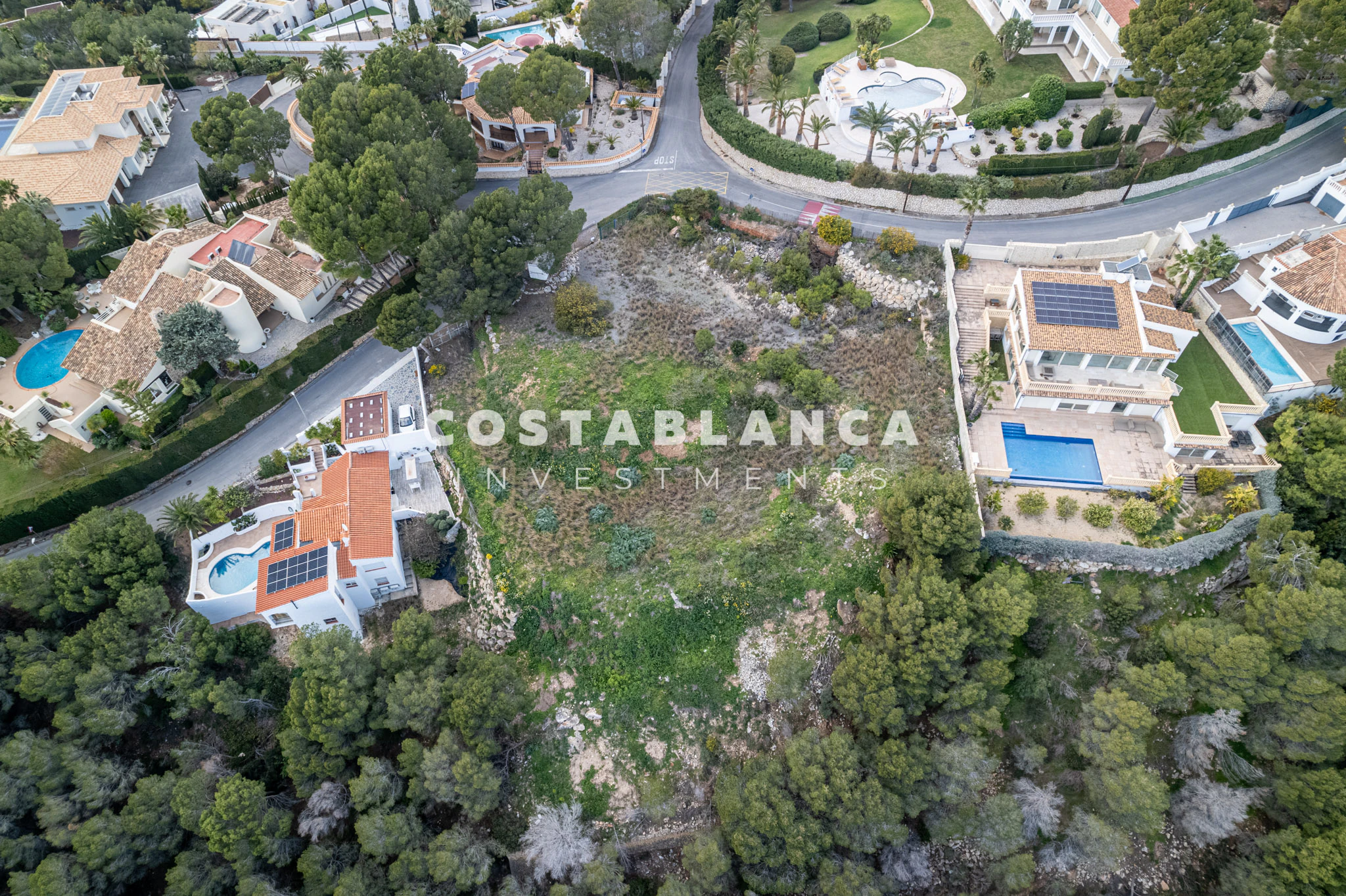 Prime 3300m2 Plot with Sea Views for Sale in Altea La Vella