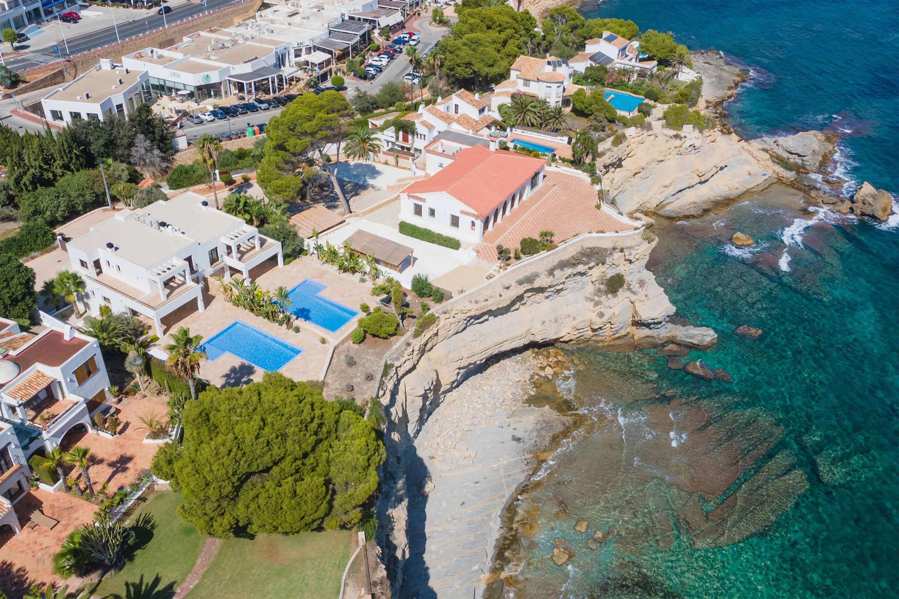 Villa Andrago Residencia Contemporánea Mediterránea en Primera Línea a la Venta en Moraira