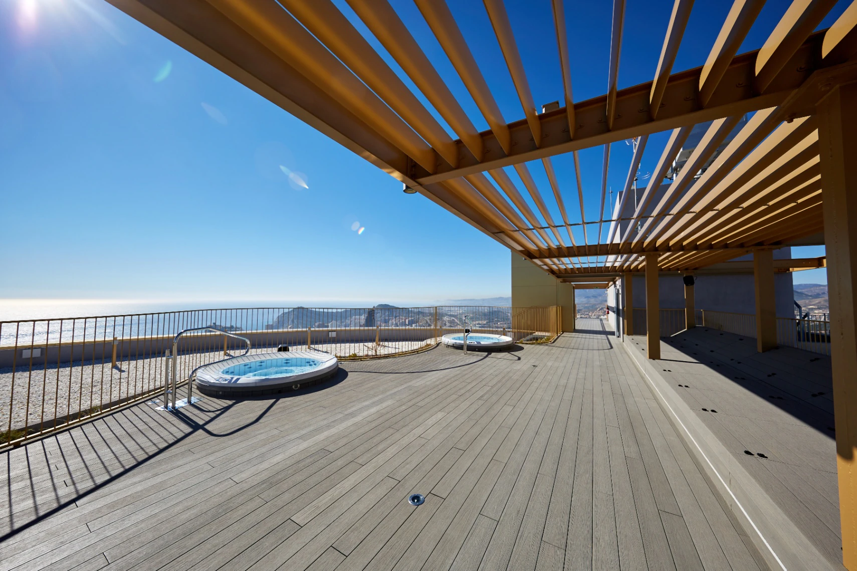 43. Etage Residence mit Meer- und Bergblick zu verkaufen in Benidorm