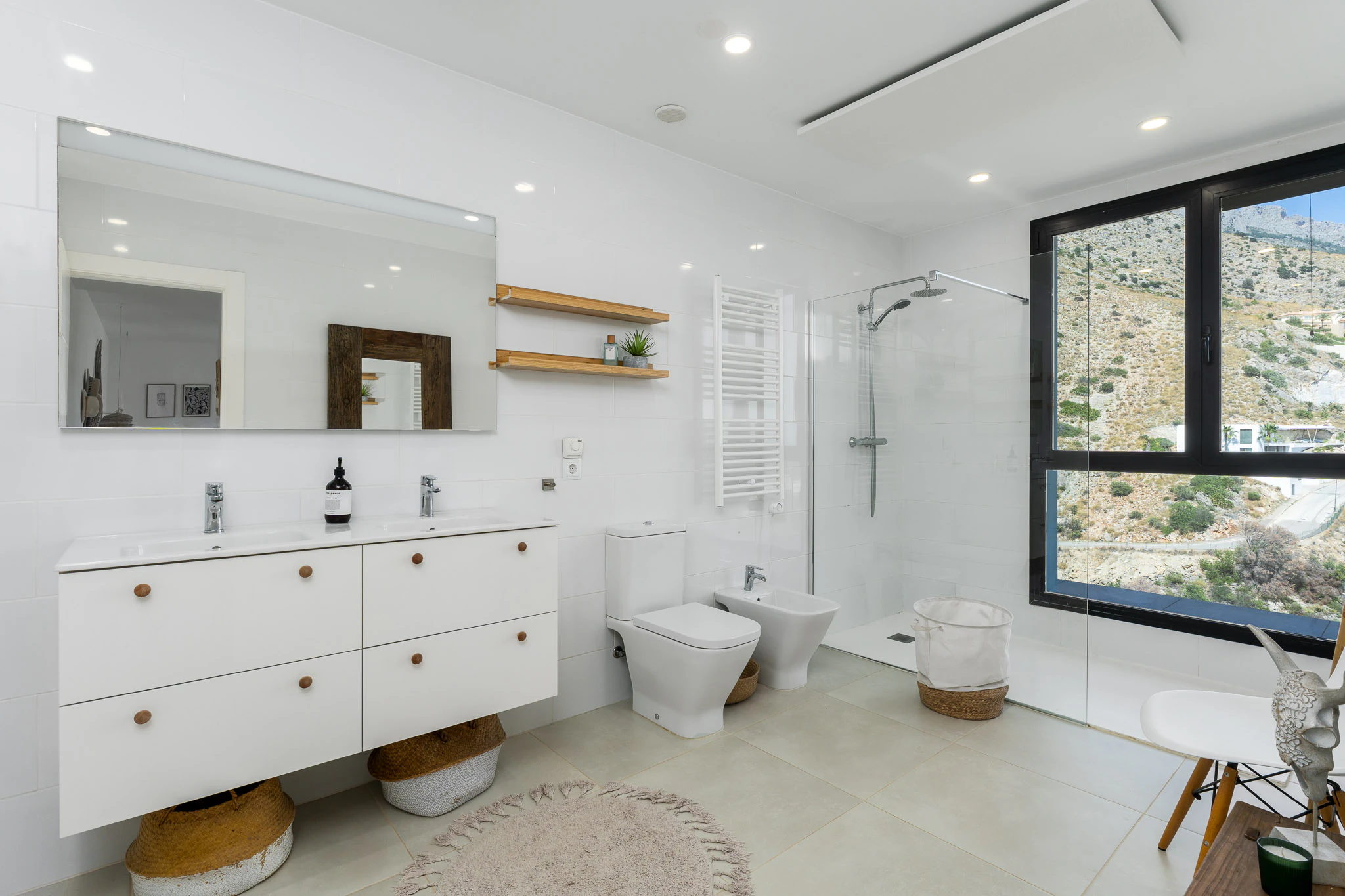 Luxury Villa in Altea with open views and High-End Finishes