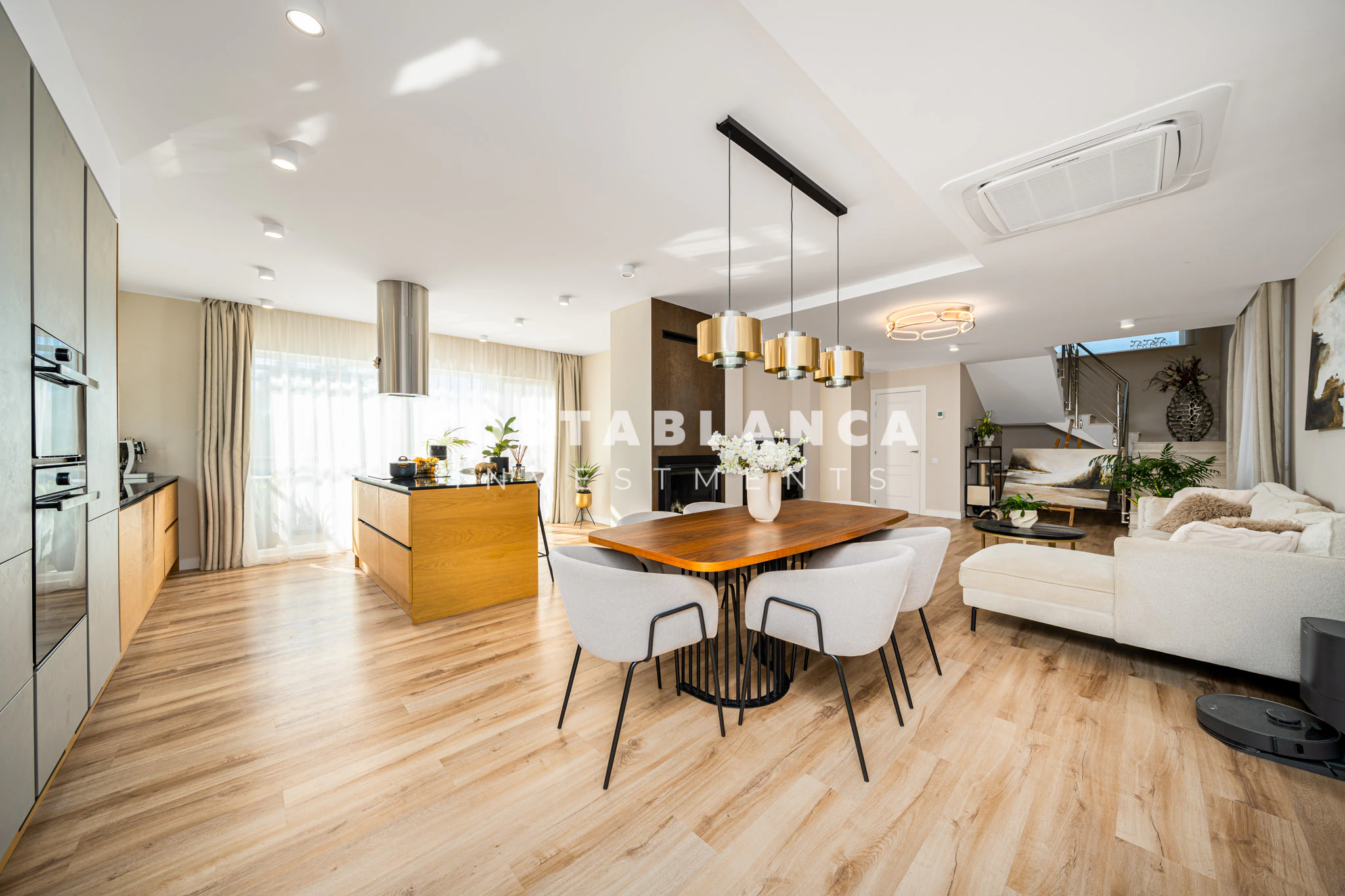 Villa moderne élégante avec piscine privée et suite principale à vendre à Calpe