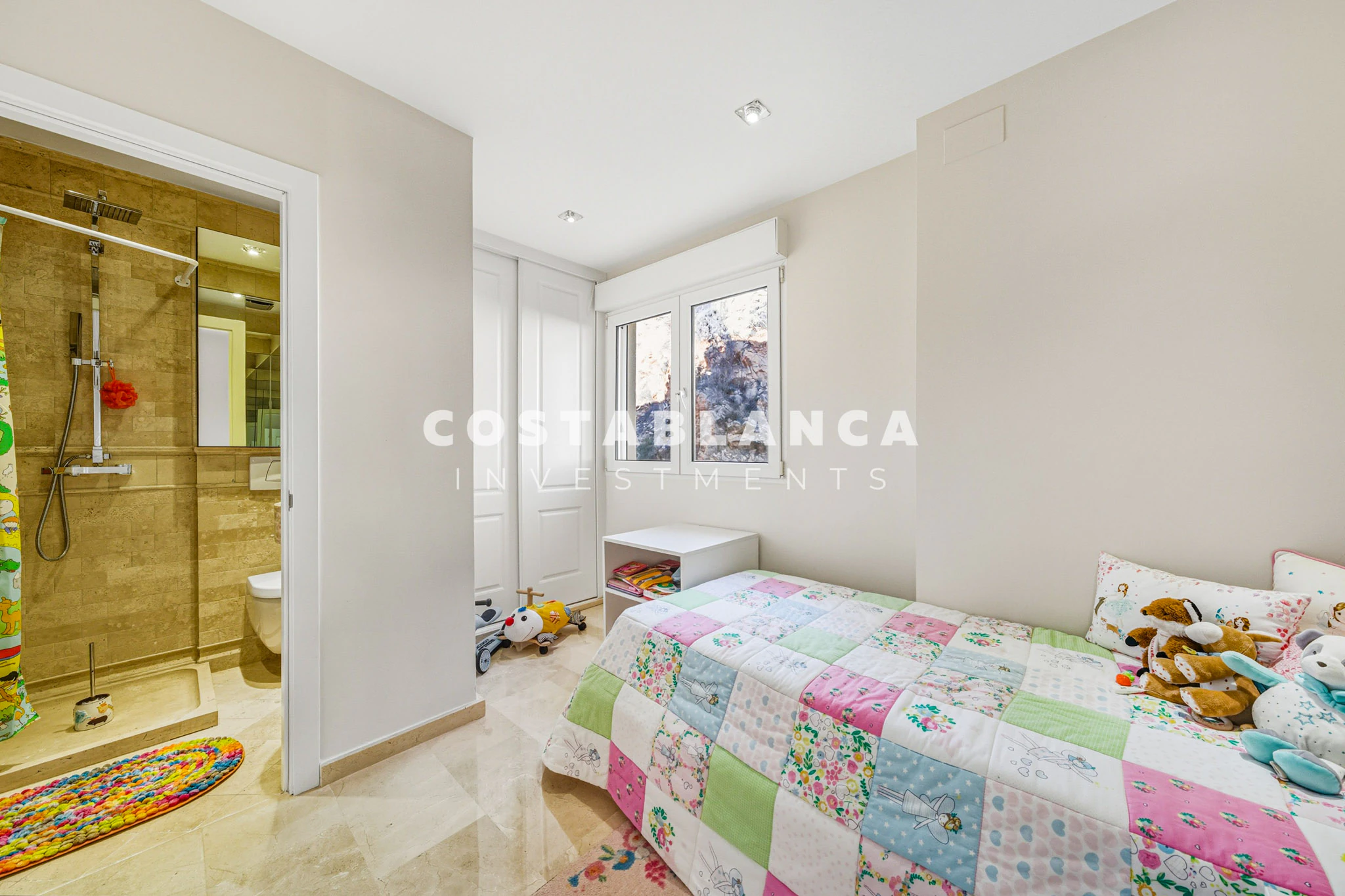 Luksusowe mieszkanie z panoramicznymi widokami i tarasem w Altea Hills