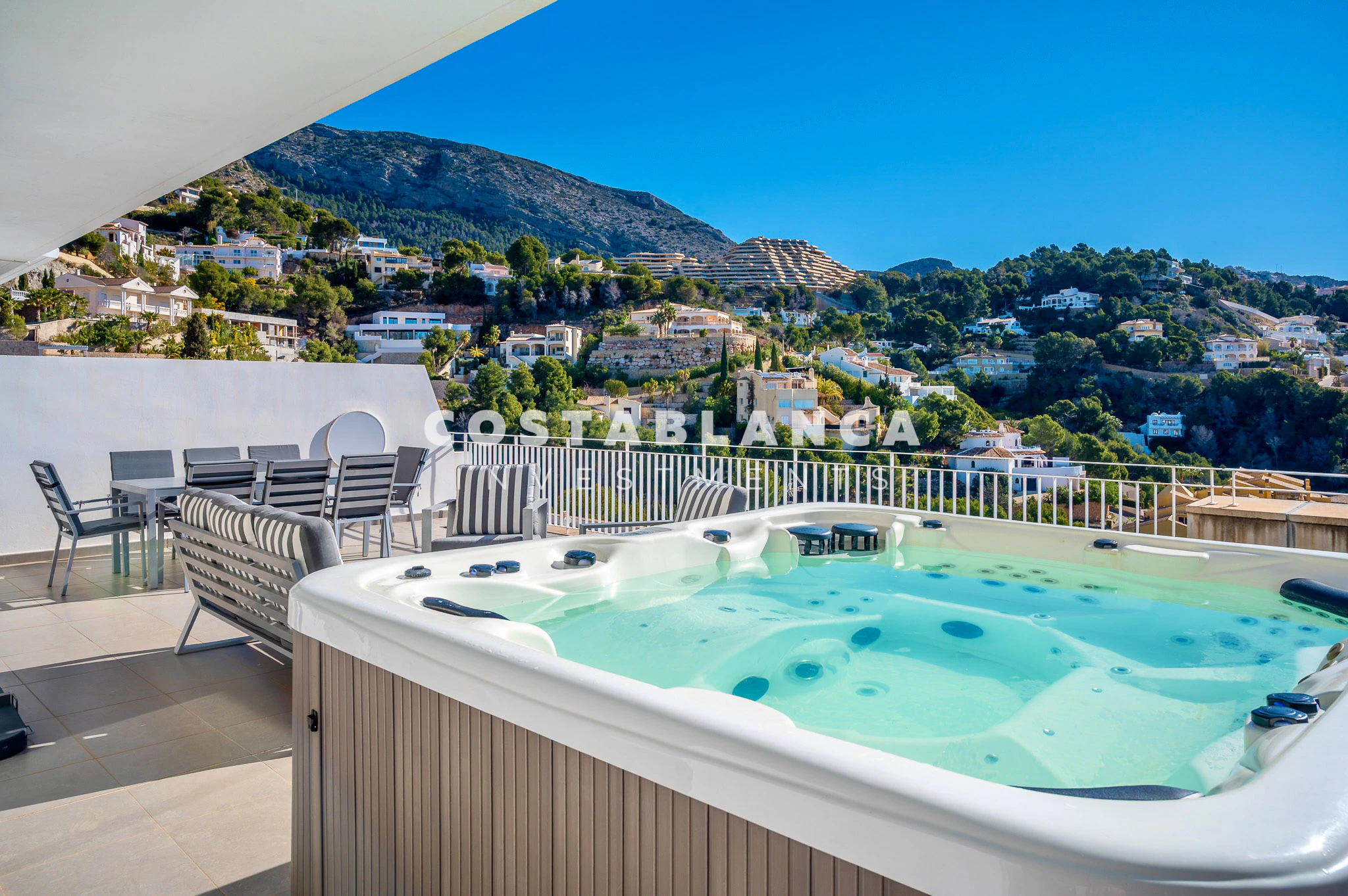 Exclusive Southeast Facing Penthouse for sale in Altea