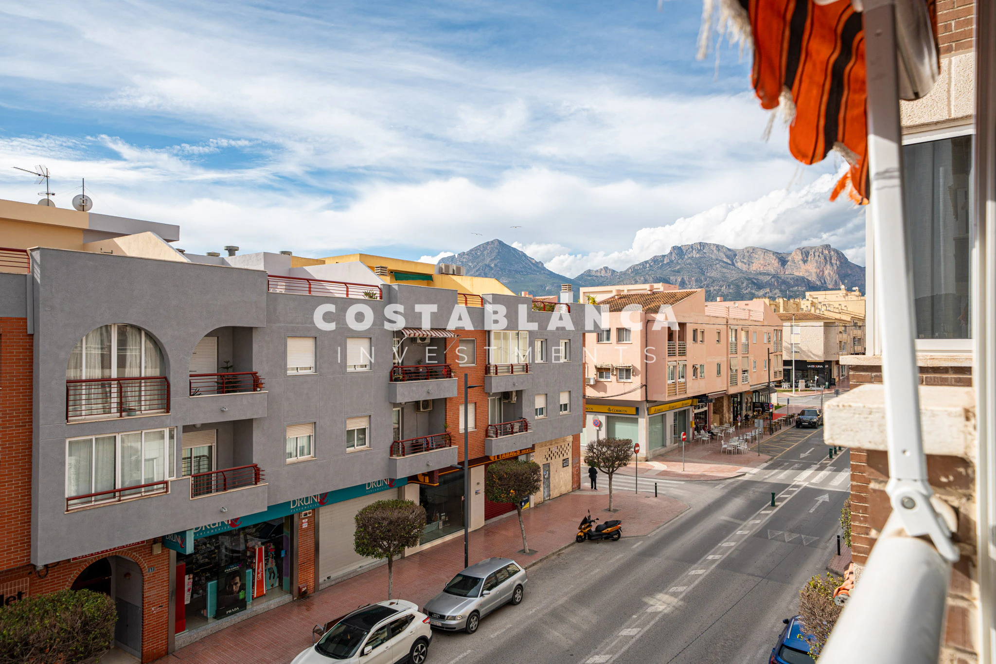 High Ceiling Apartment for sale in Alfaz del Pi