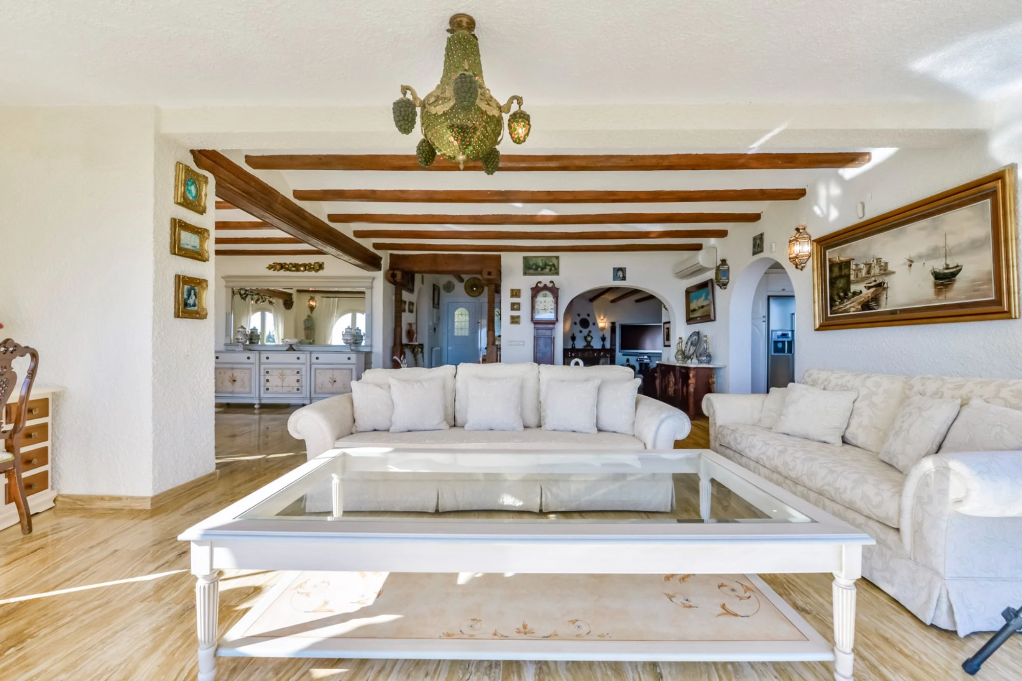 ELEGANCKA WILLA W STYLU HISZPAŃSKIM NA SPRZEDAŻ W ALTEA Z PANORAMICZNYM WIDOKIEM NA MORZE I APARTAMENTEM DLA GOŚCI W MASCARAT