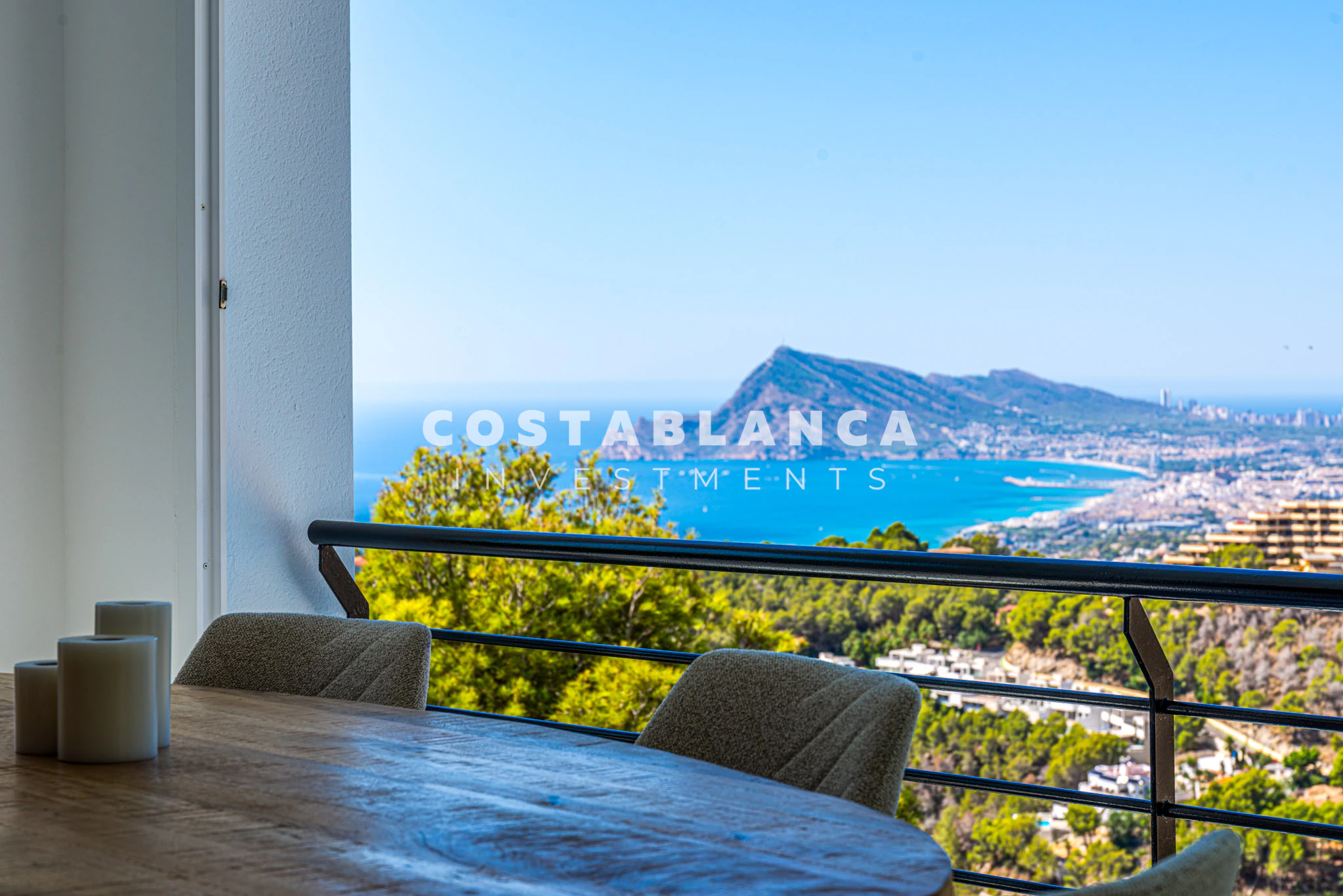 Designer Villa met Infinity Uitzichten over de Costa Blanca Te Koop In Altea Hills