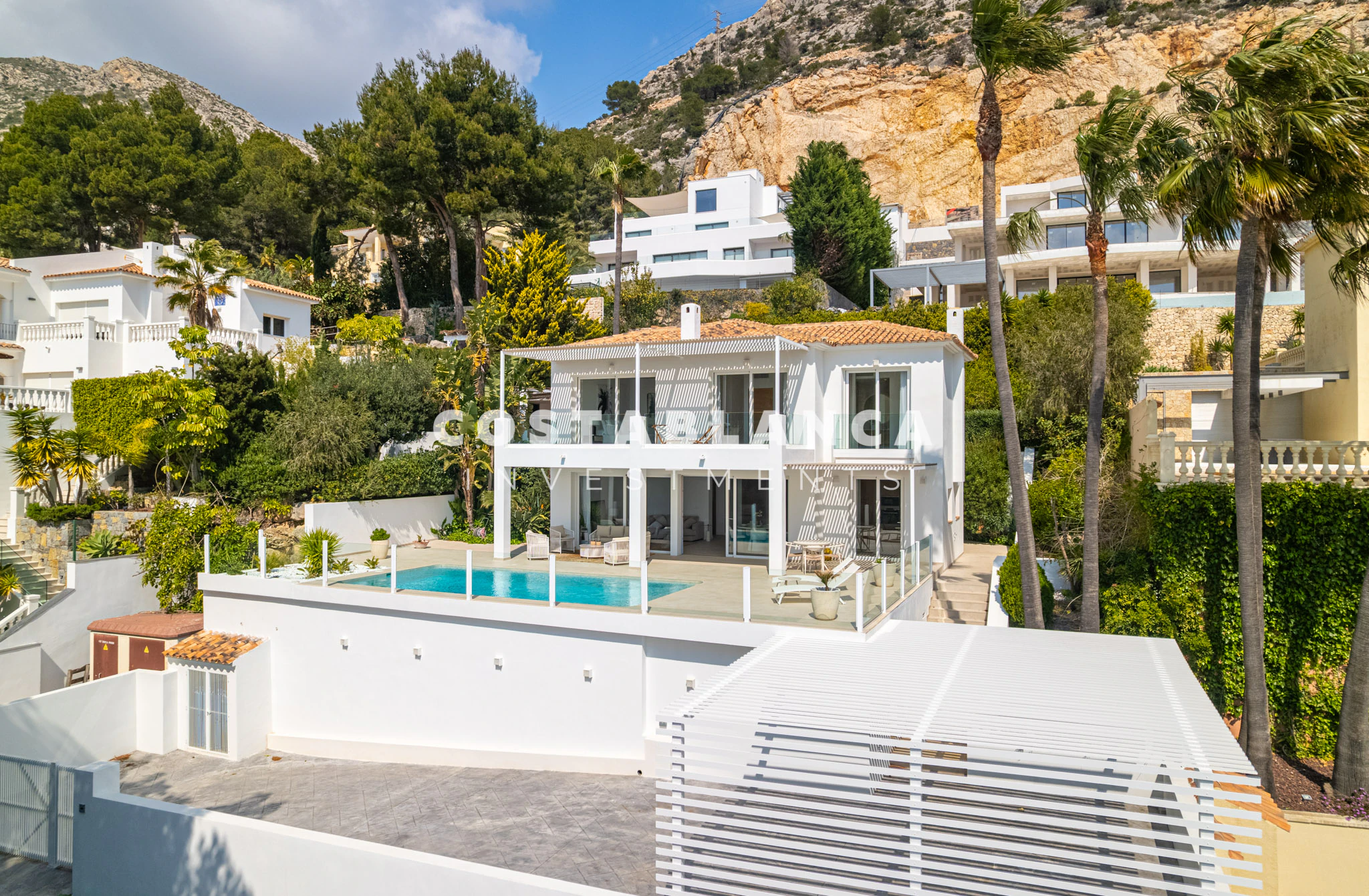 Odnowiona willa na sprzedaż w Altea Hills z widokiem na morze