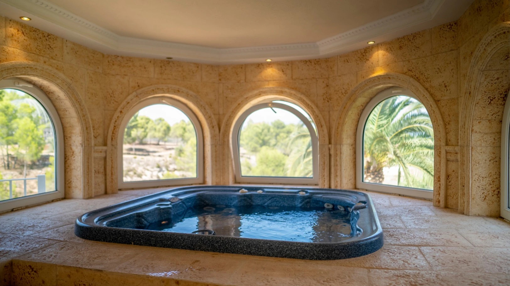 Luxury Villa with Plot 32000m2 for Sale in la Nucia