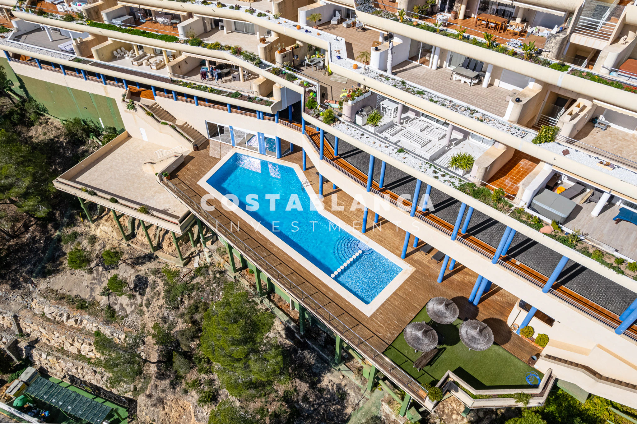 Luksusowe mieszkanie z panoramicznymi widokami i tarasem w Altea Hills