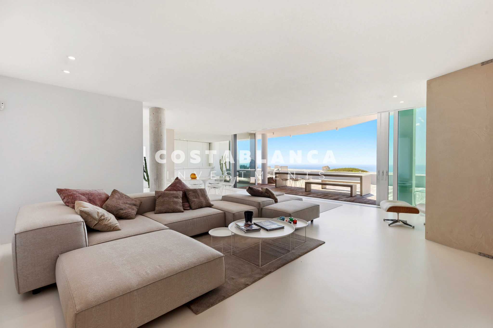 Luxury Penthouse with Panoramic Sea & Mountain Views for sale in Altea La Vella
