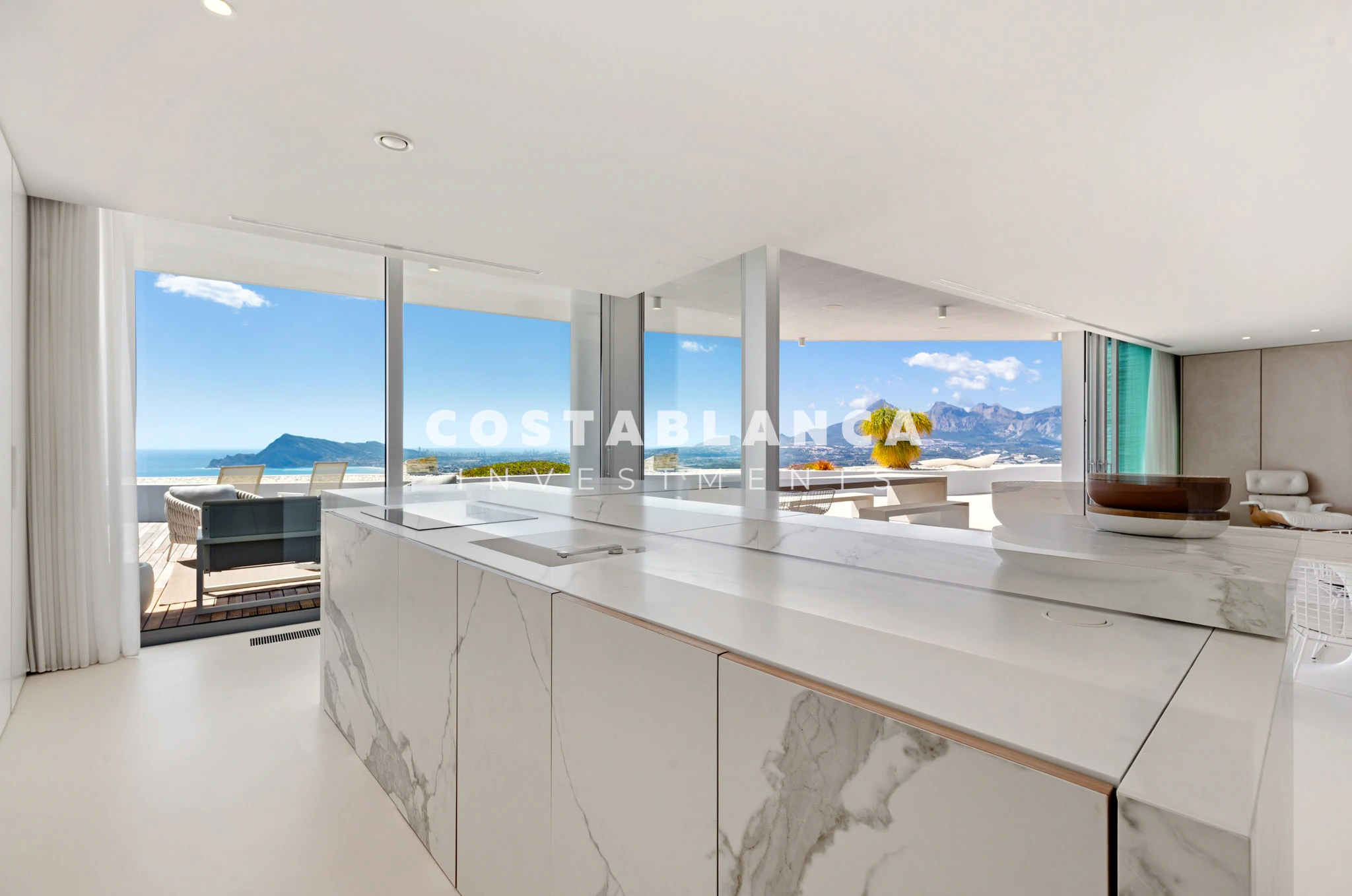 Luxury Penthouse with Panoramic Sea & Mountain Views for sale in Altea La Vella