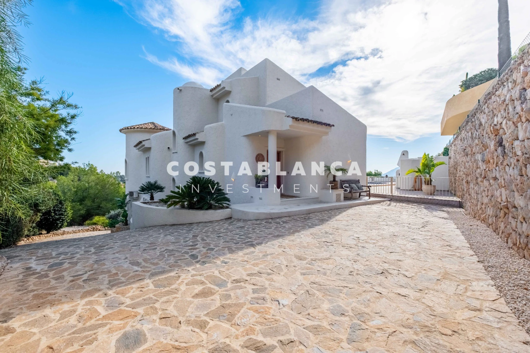 Ibiza Style Villa with Panoramic Views over Altea Bay and the Mediterranean Sea