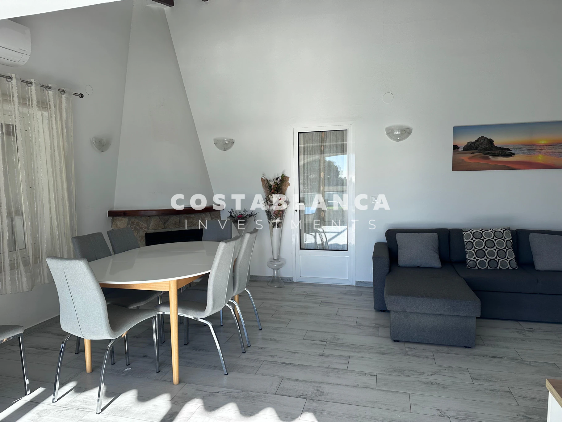 Sunny Mediterranean villa for sale in Moraira