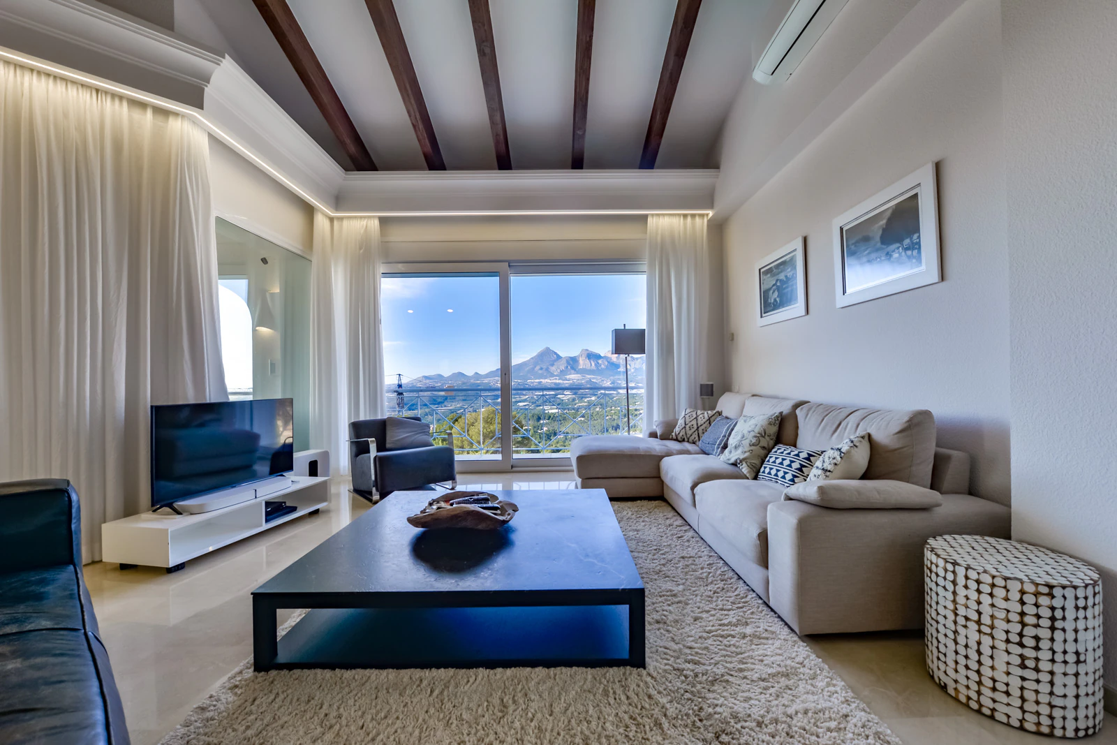 Villa Moderna en Venta en Altea con Vistas