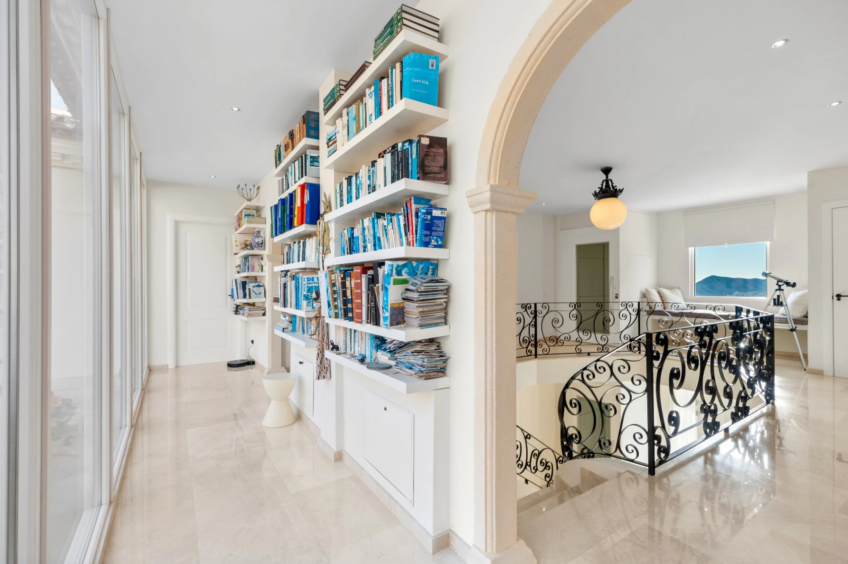 Luxe villa met 7 slaapkamers te koop in Altea met panoramisch uitzicht